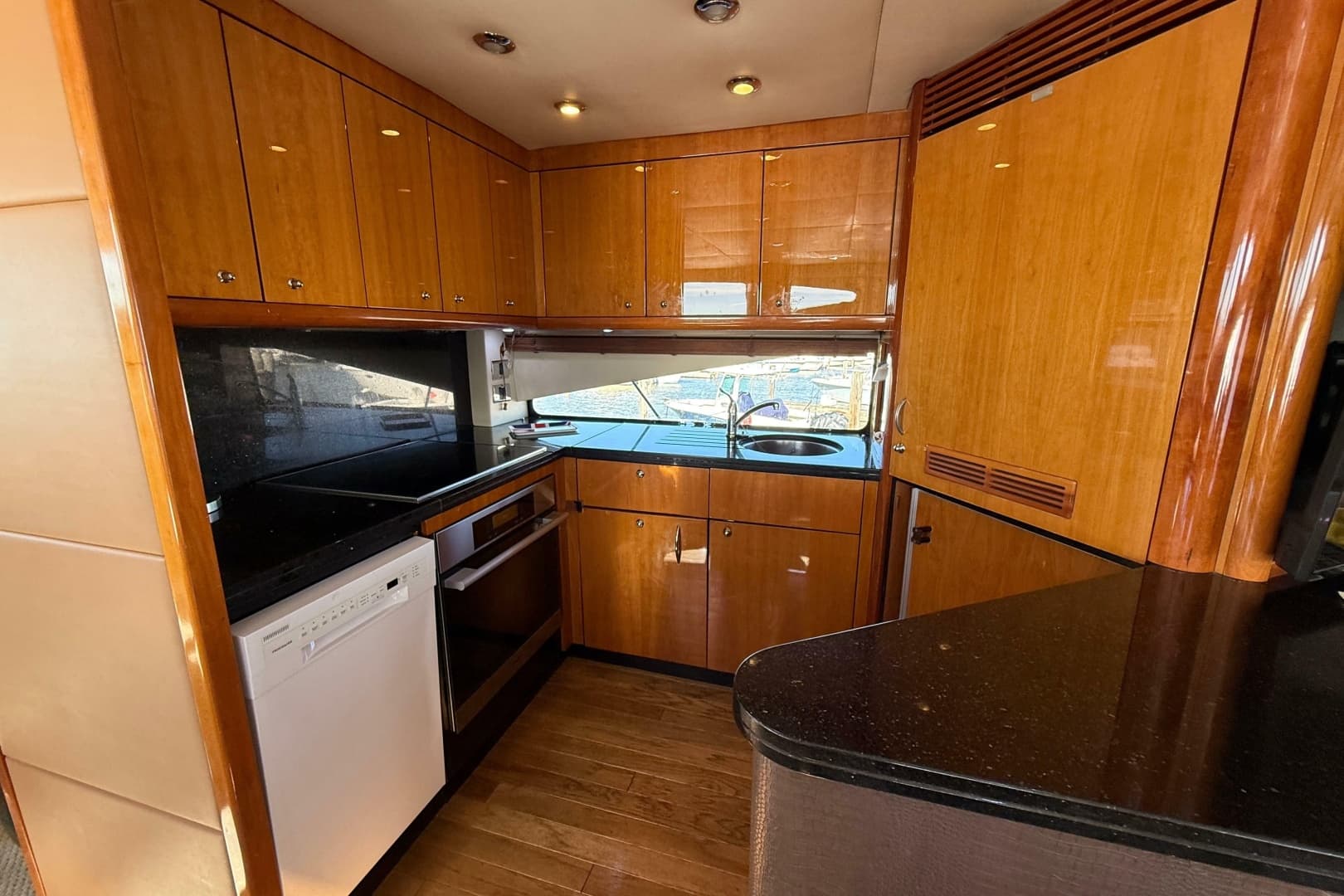 2005 Sunseeker 75 Yacht