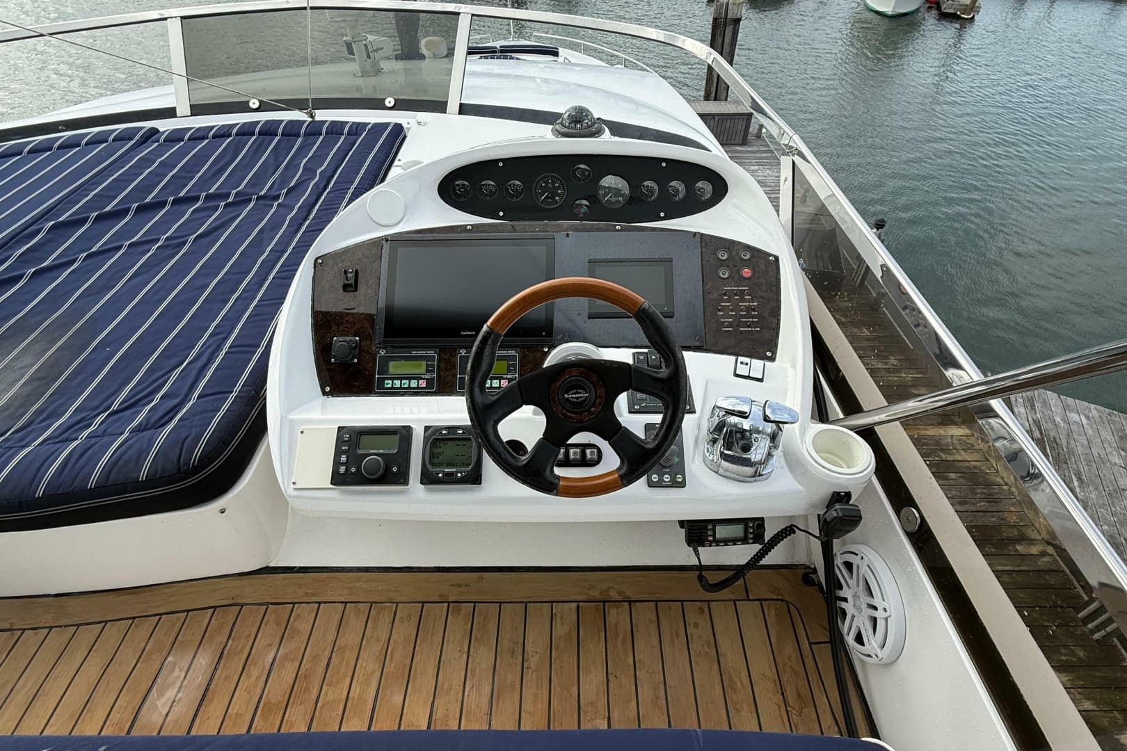 2005 Sunseeker 75 Yacht