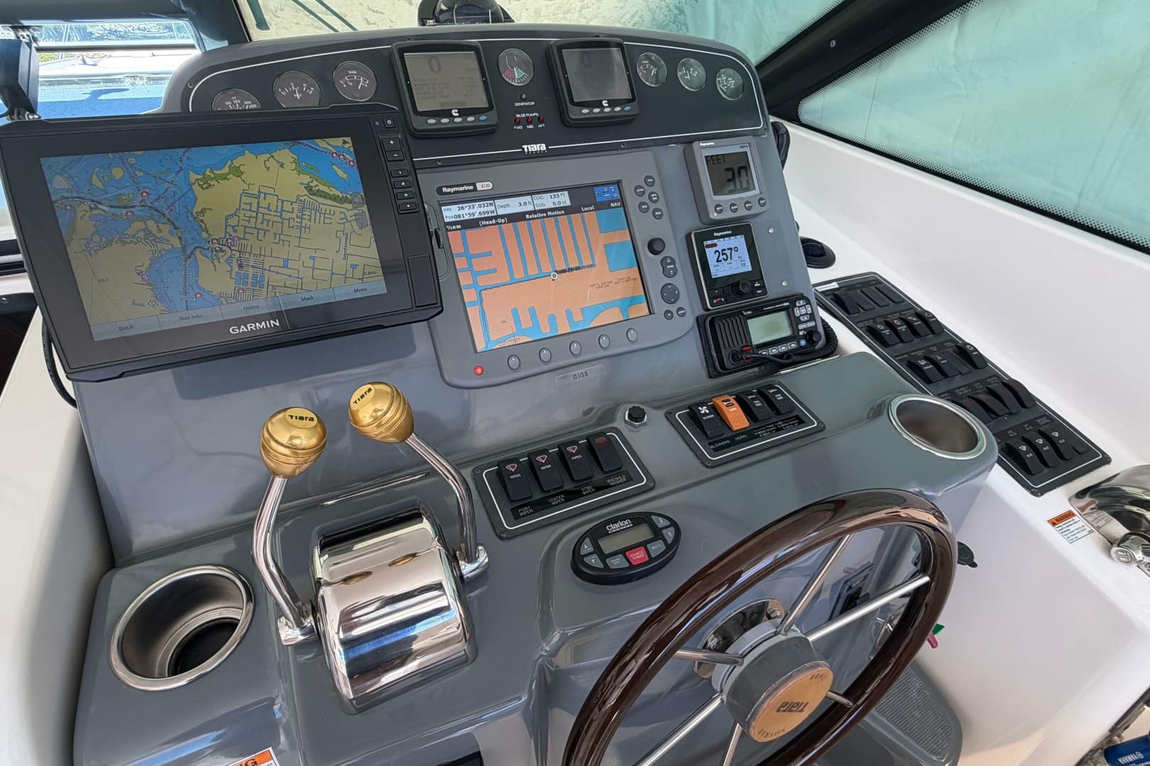 2005 Tiara Yachts 3600 Sovran