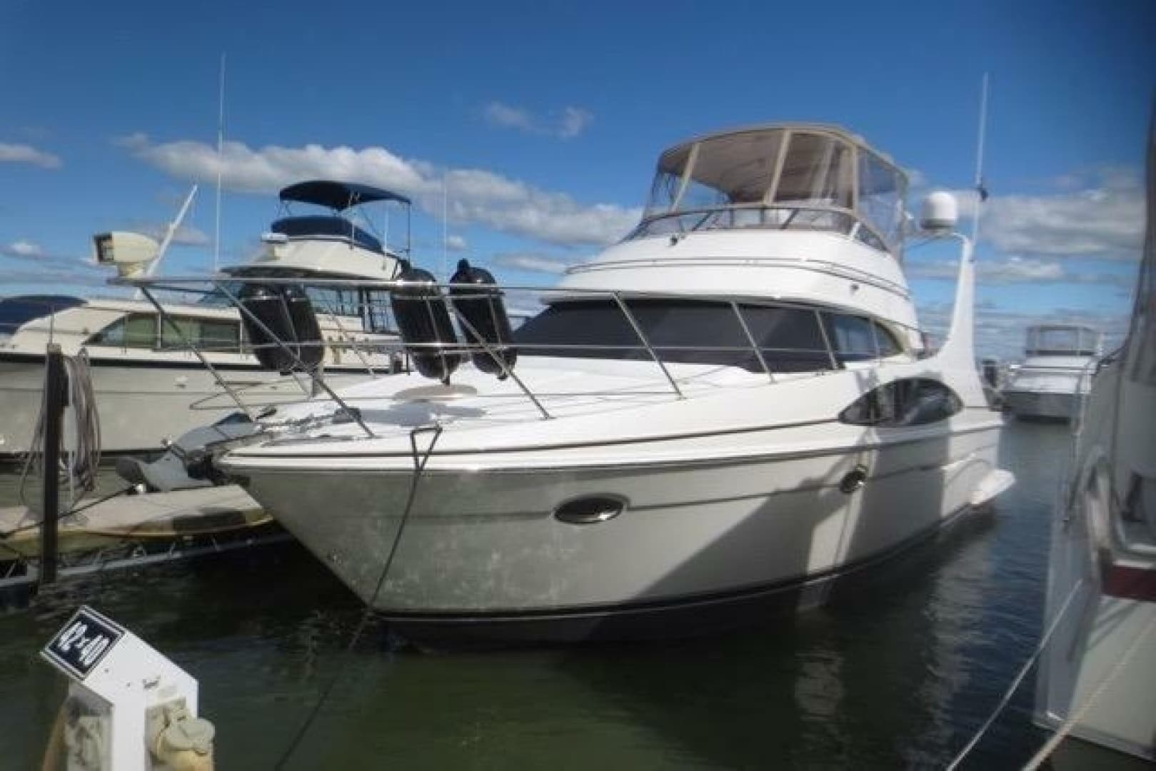 2004 Carver 420 Mariner