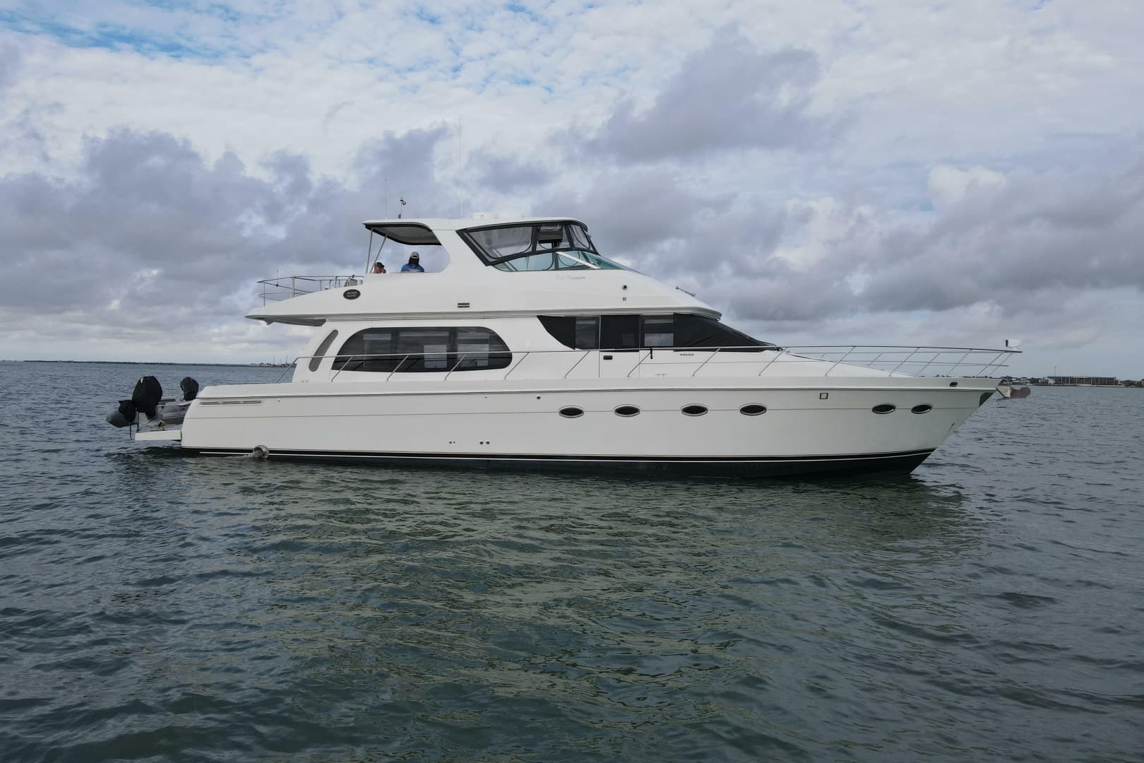 2004 Carver 560 Voyager