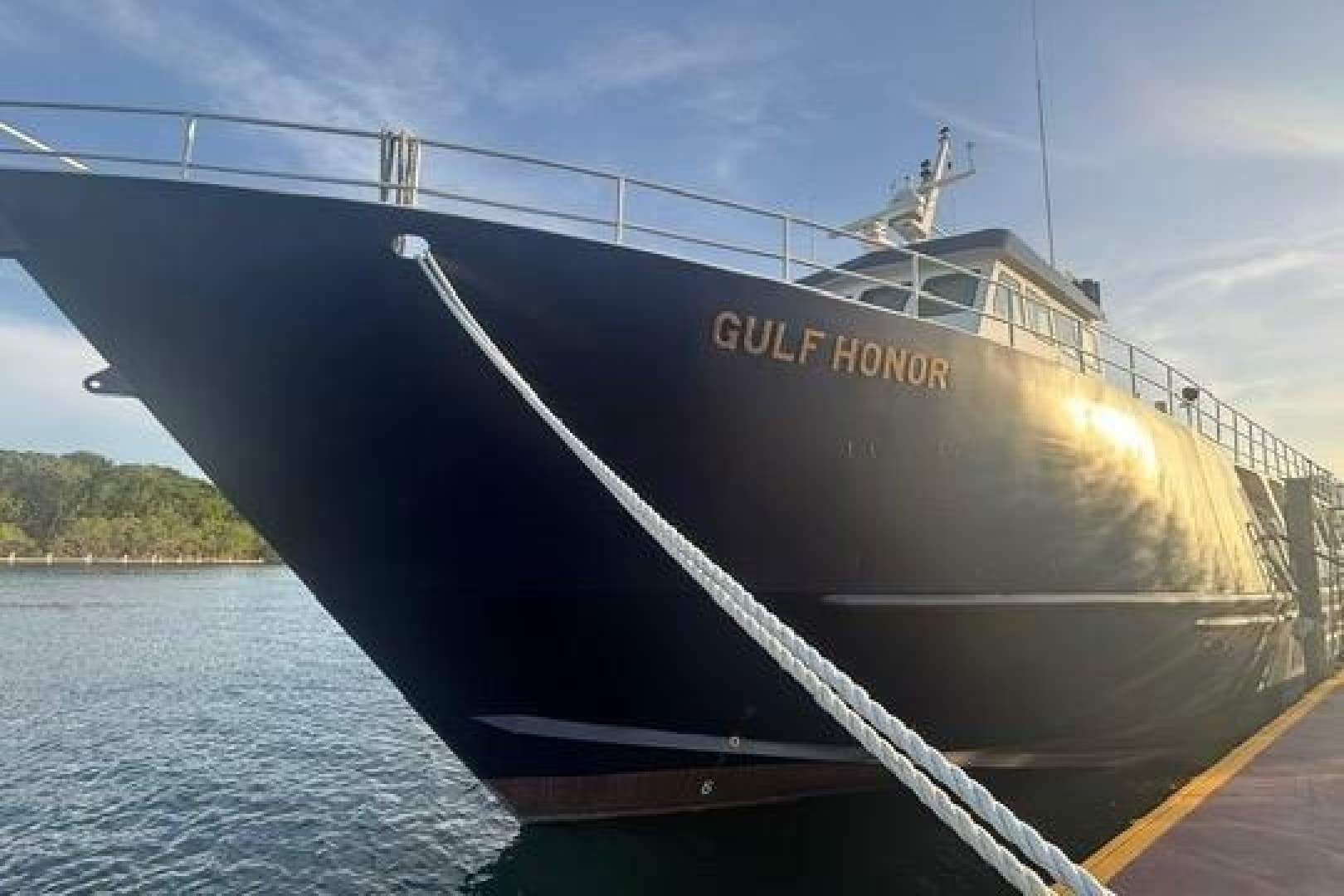 2004 Custom Supply Boat