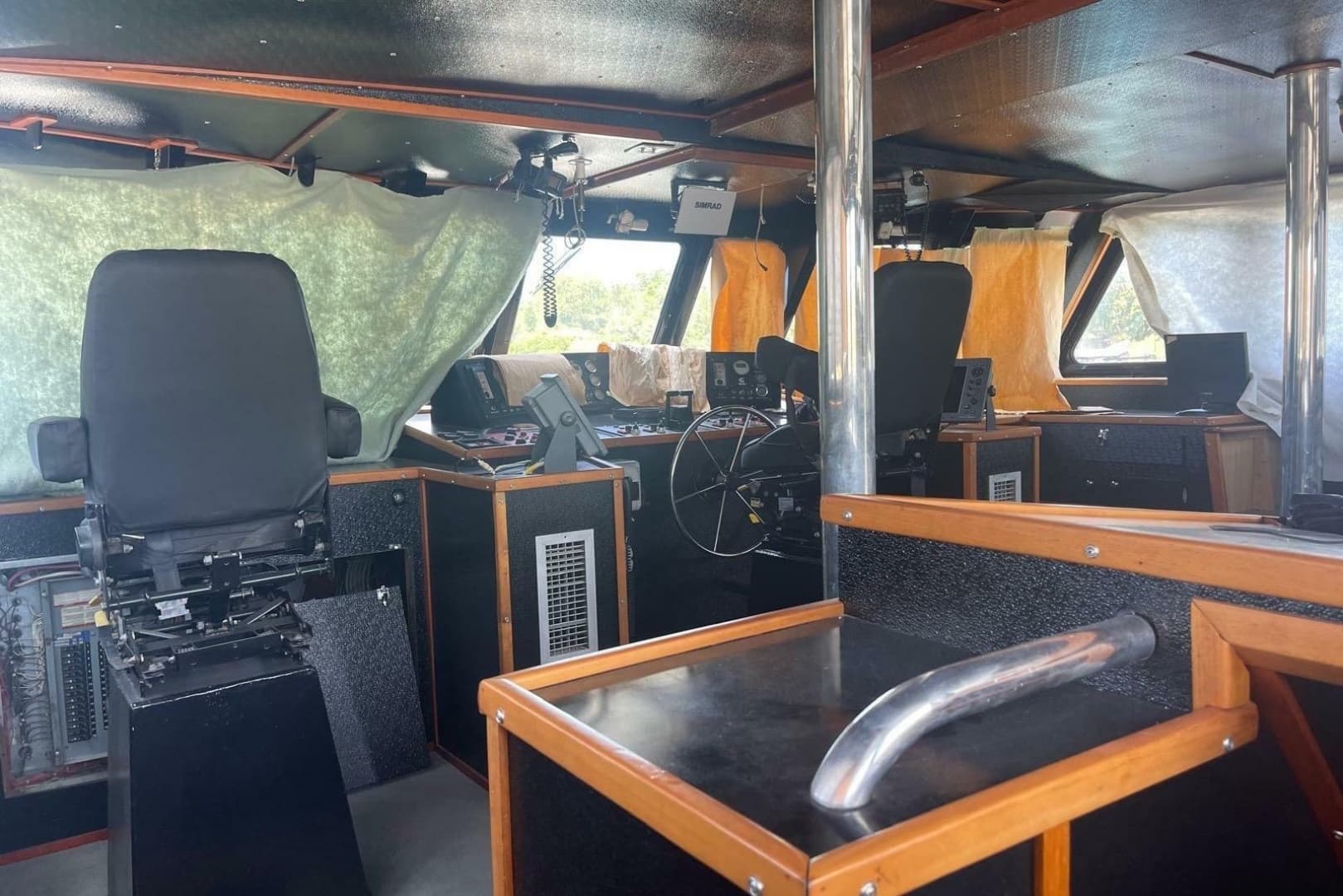 2004 Custom Supply Boat