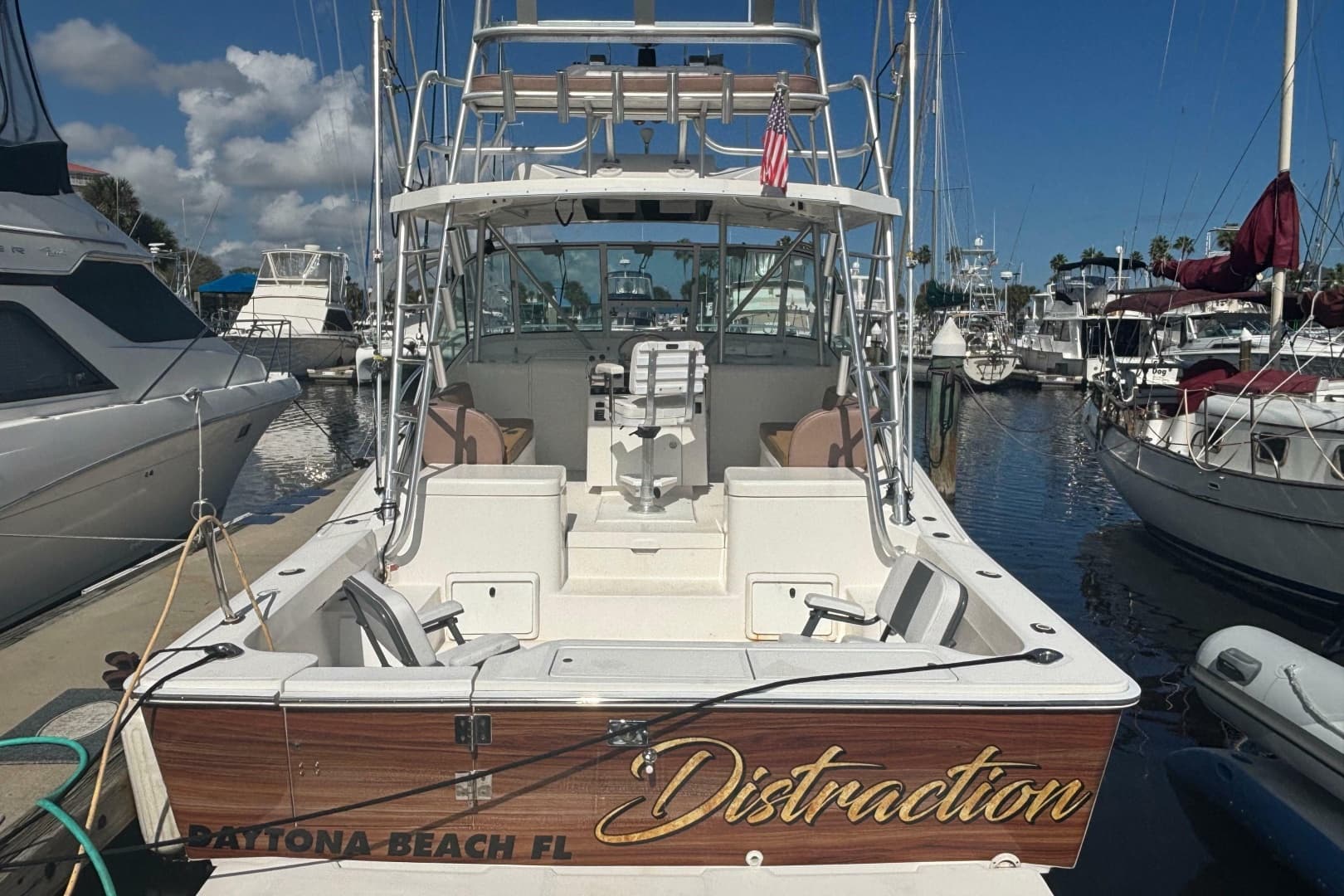 2004 Luhrs 32 Open