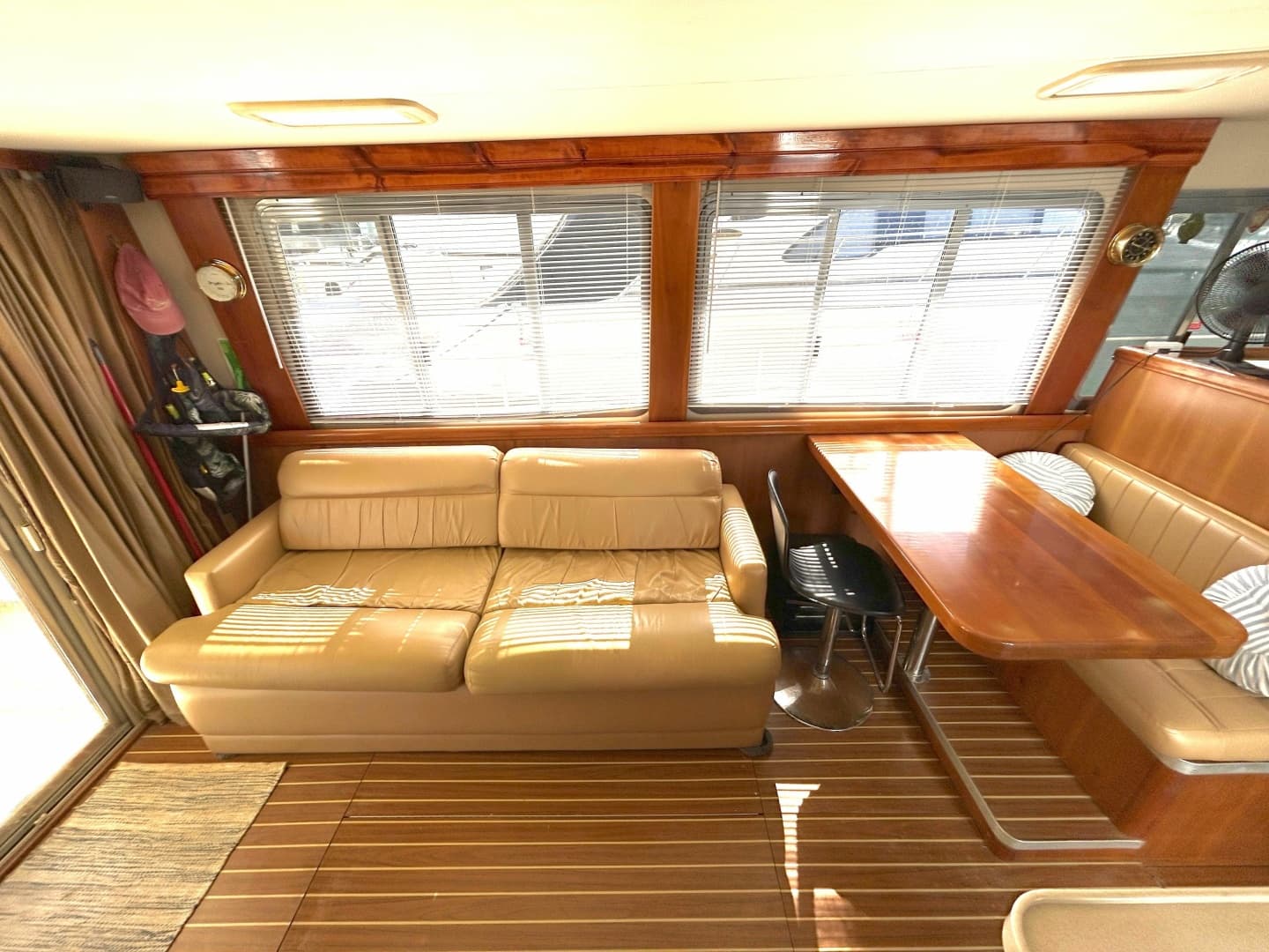 2004 Mainship 400 Trawler