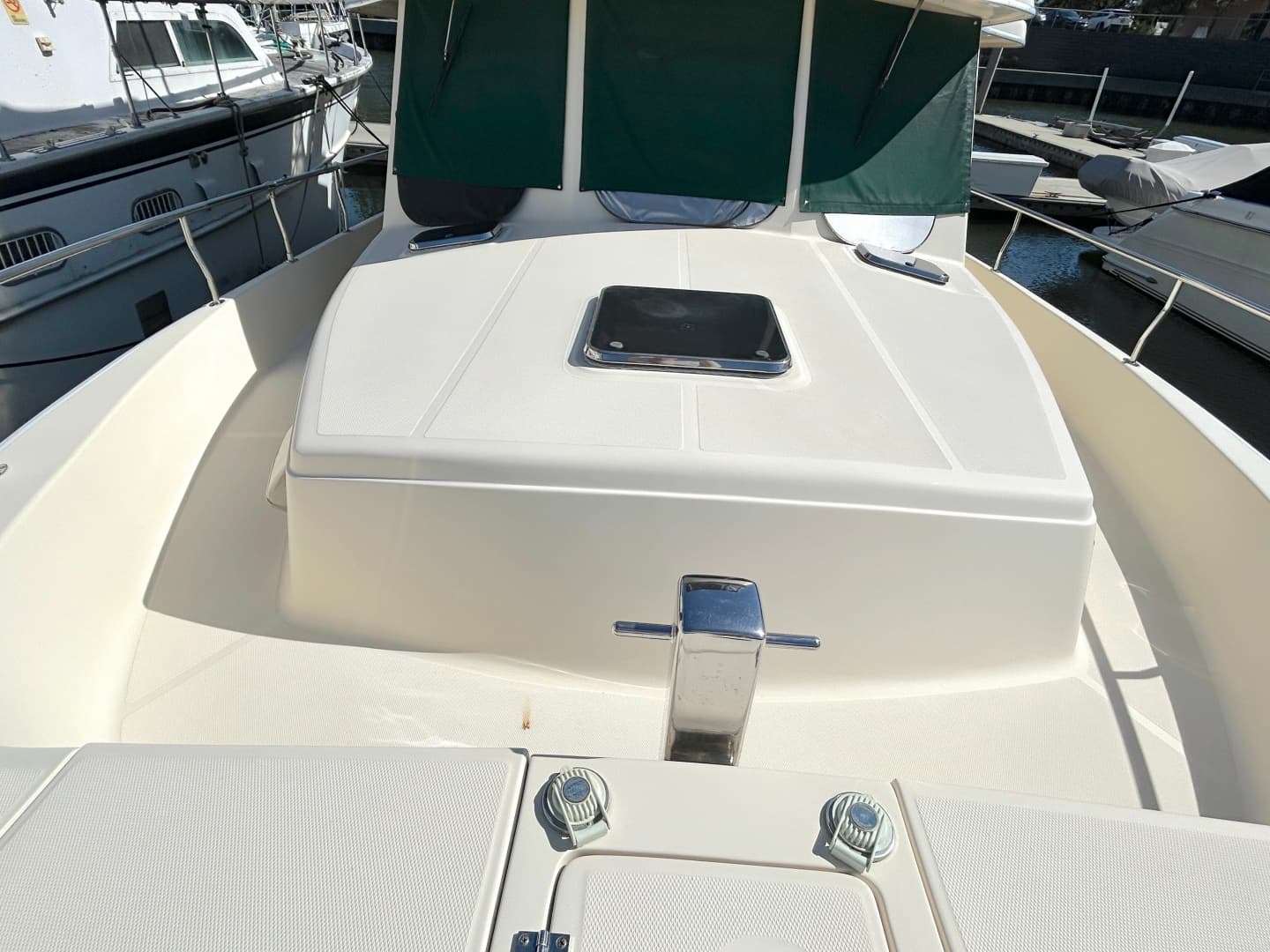 2004 Mainship 400 Trawler