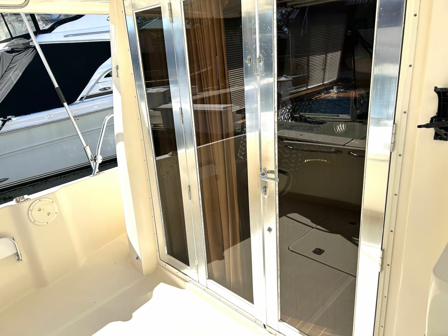 2004 Mainship 400 Trawler