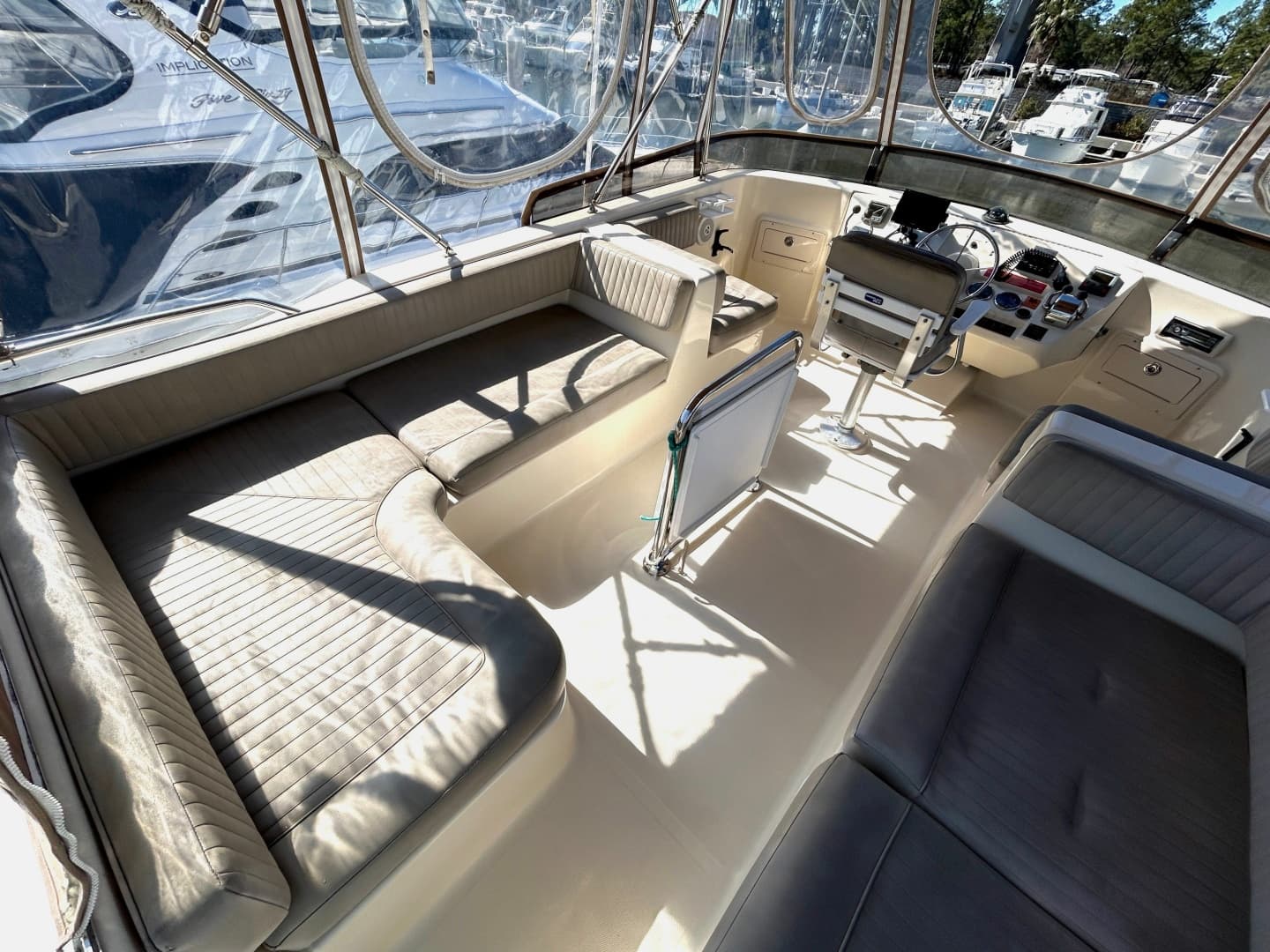 2004 Mainship 400 Trawler