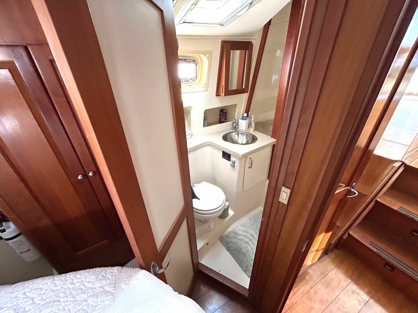 2004 Mainship 400 Trawler