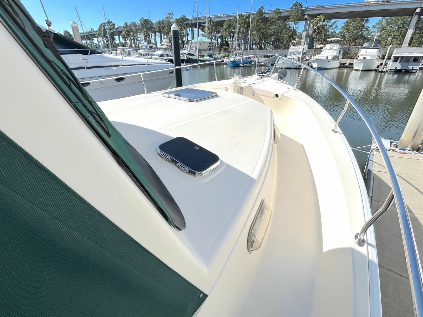 2004 Mainship 400 Trawler