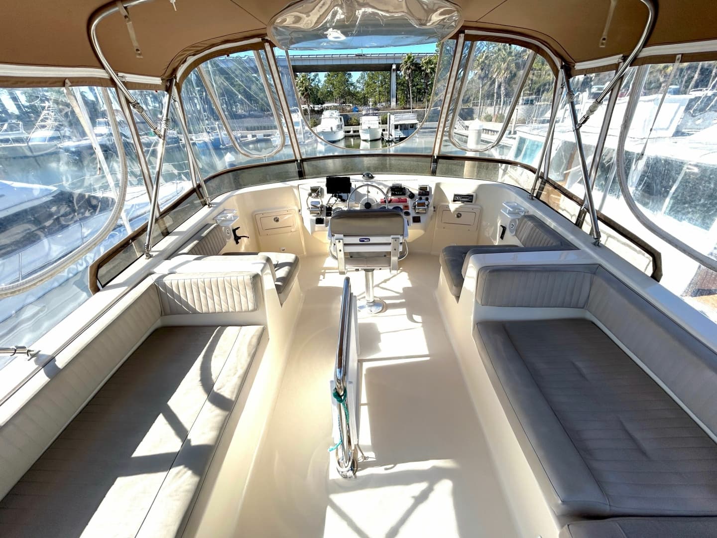 2004 Mainship 400 Trawler
