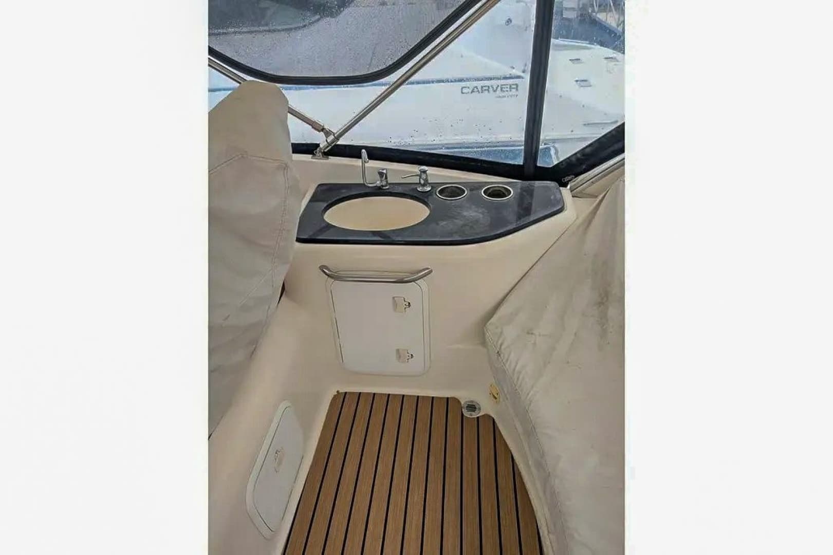 2004 Meridian 411 Sedan