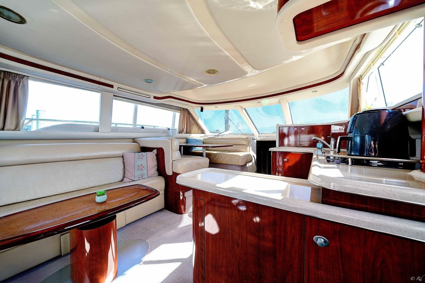 2004 Sea Ray 480 Sedan Bridge