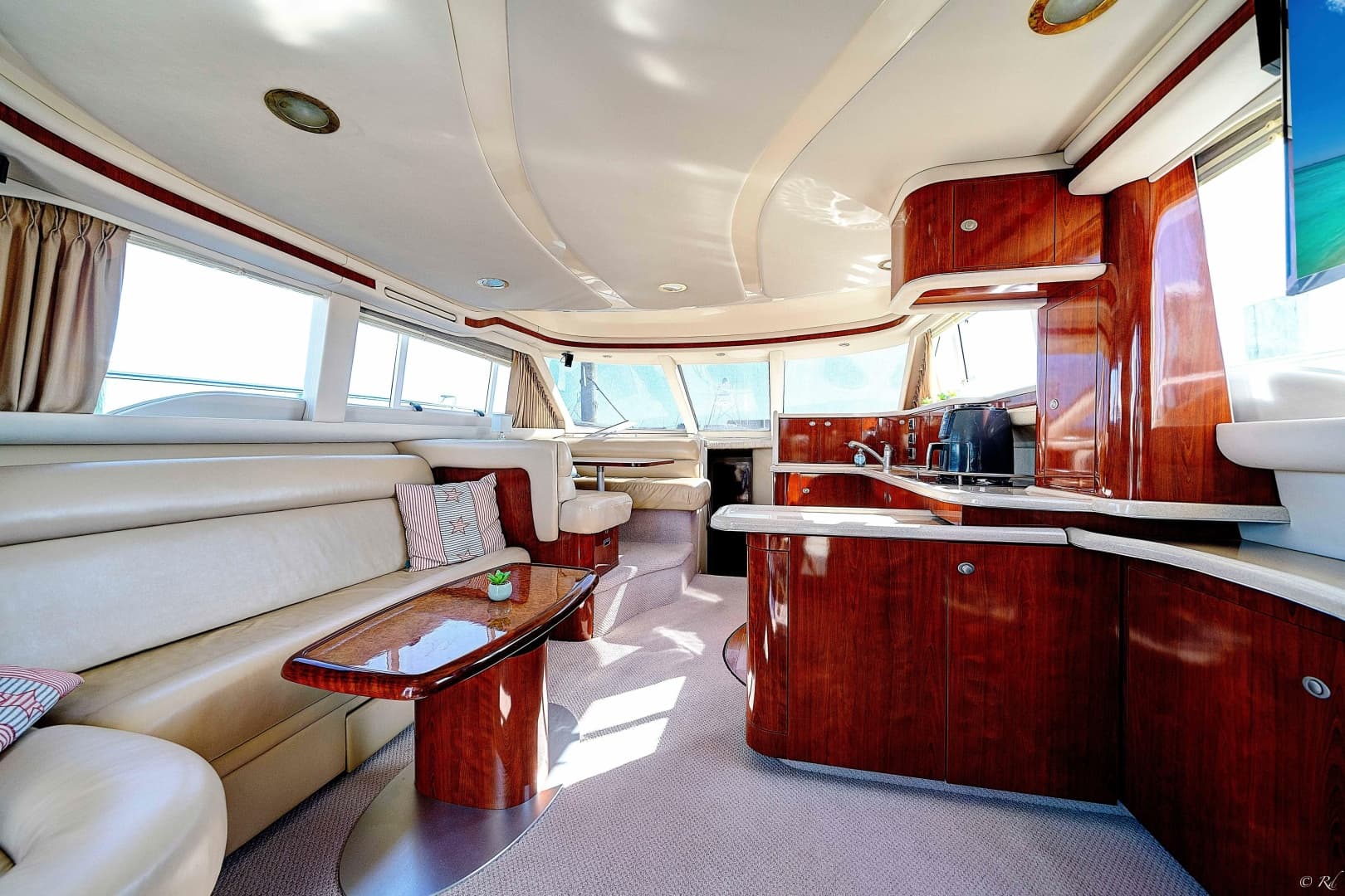 2004 Sea Ray 480 Sedan Bridge