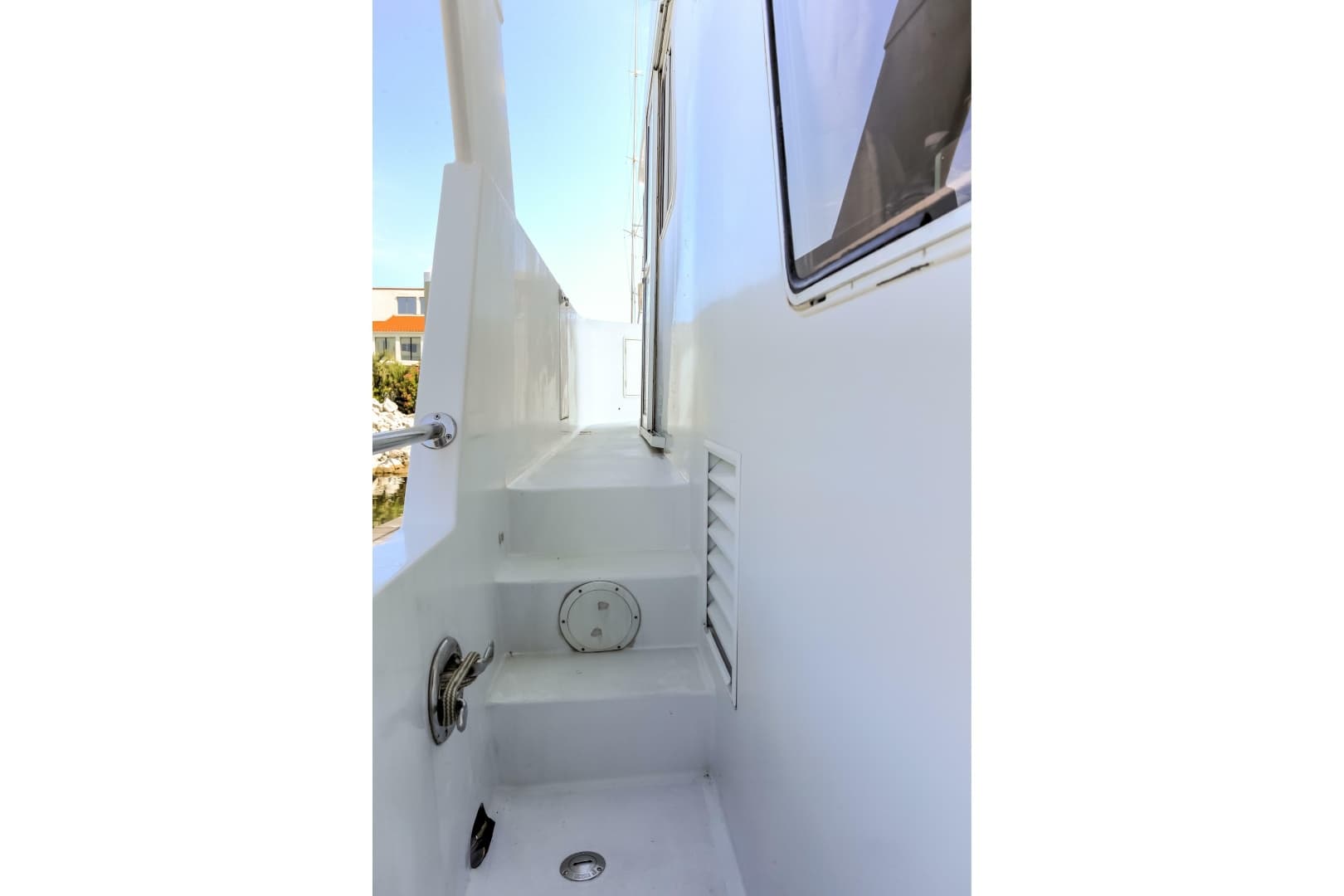 2003 Jefferson Pilothouse 57