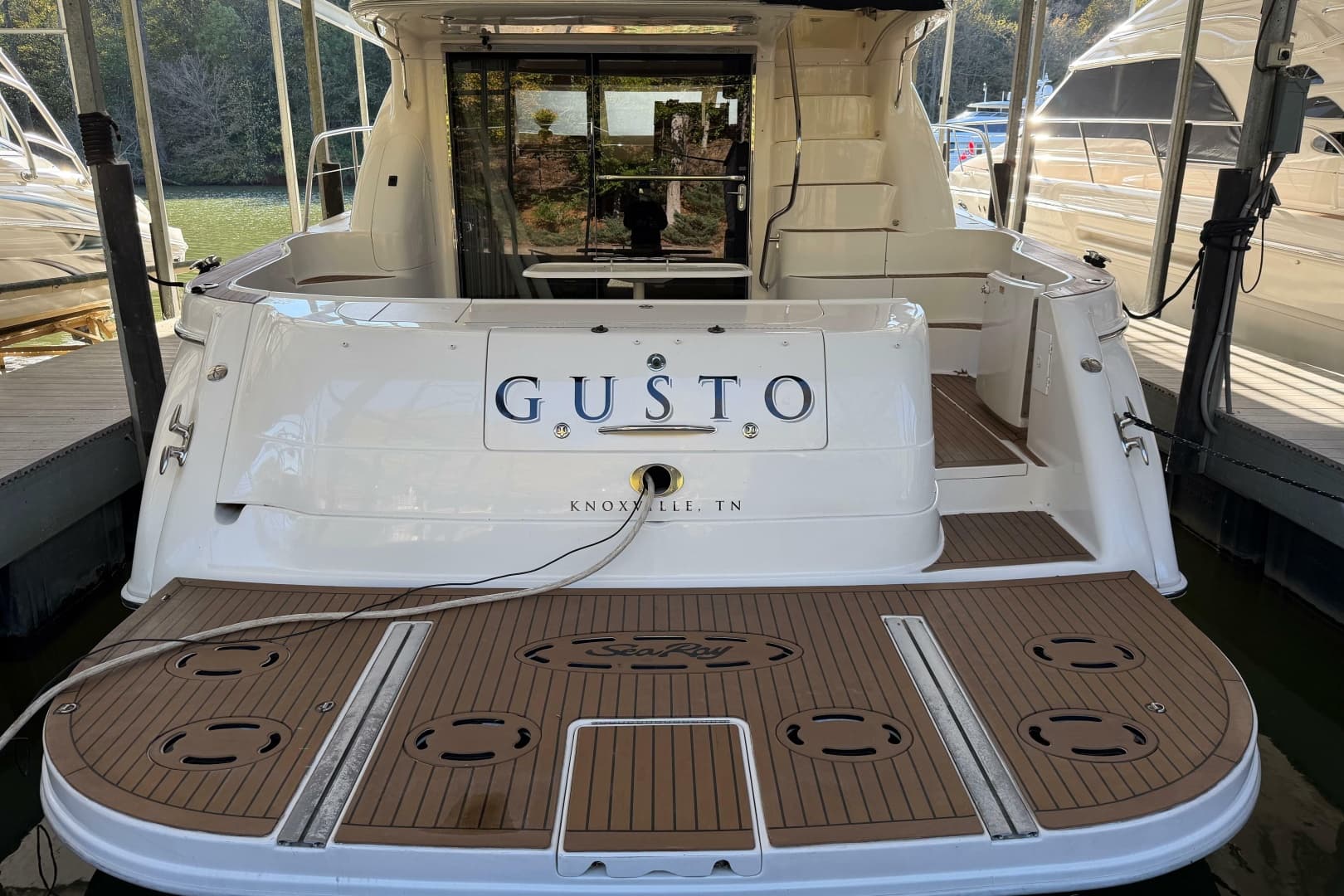 2003 Sea Ray 560 Sedan Bridge
