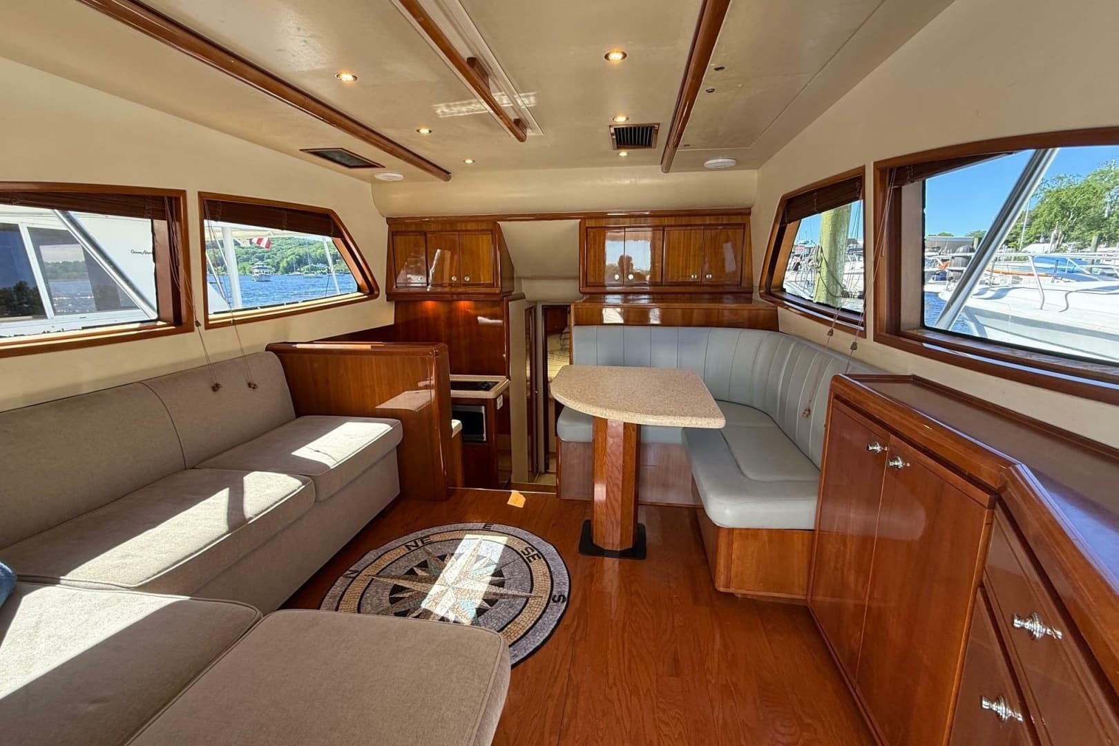 2002 Bertram 390 Convertible