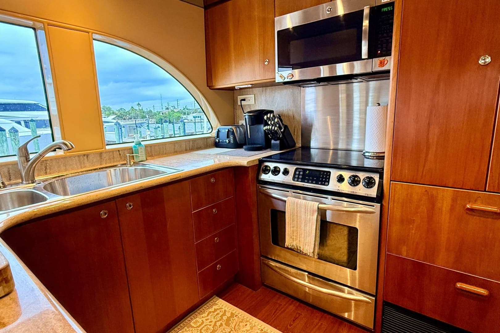 2002 Cheoy Lee 72 Raised Pilot House Motor Yacht