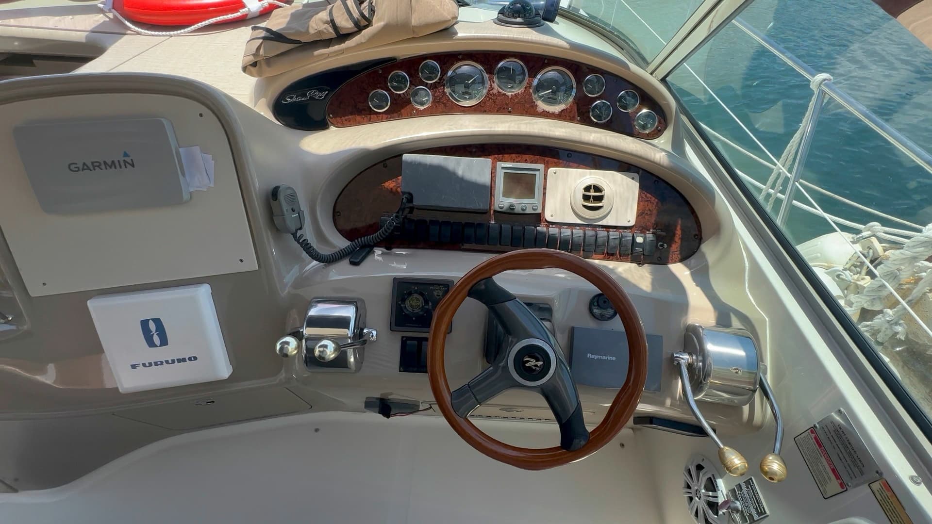 2002 Sea Ray 410 Express Cruiser
