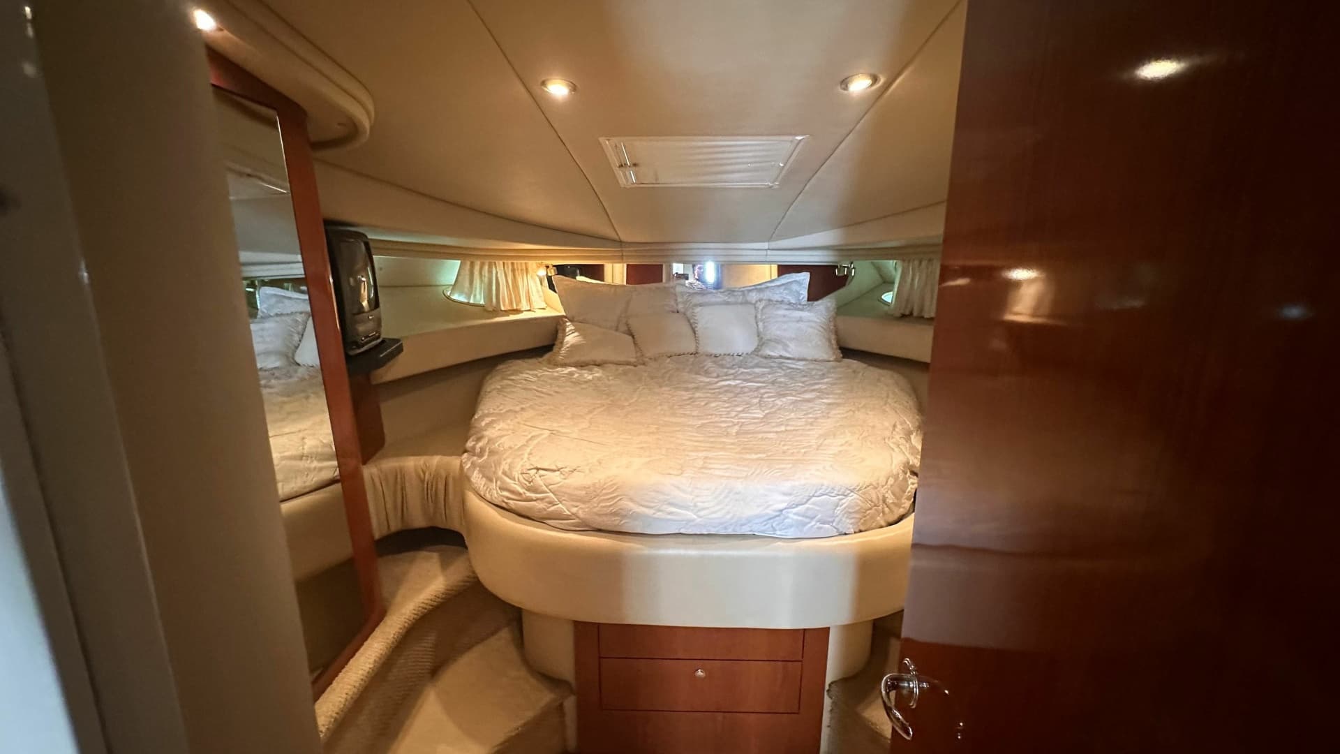 2002 Sea Ray 410 Express Cruiser