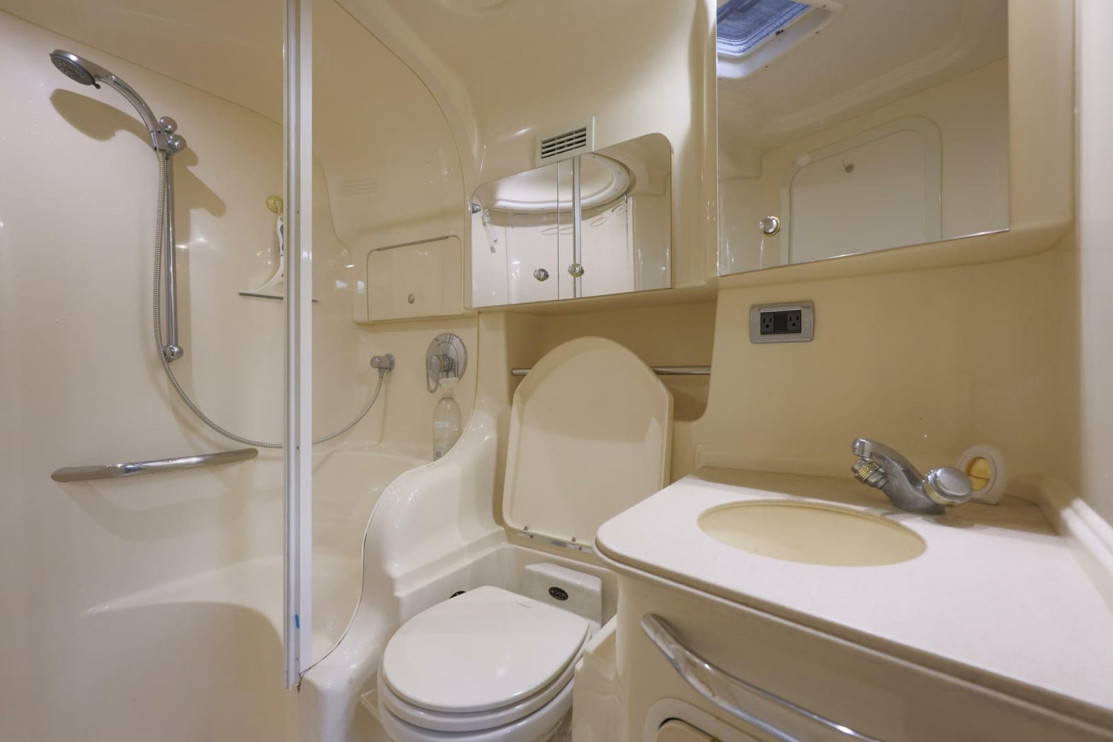 2002 Sea Ray 410 Express Cruiser