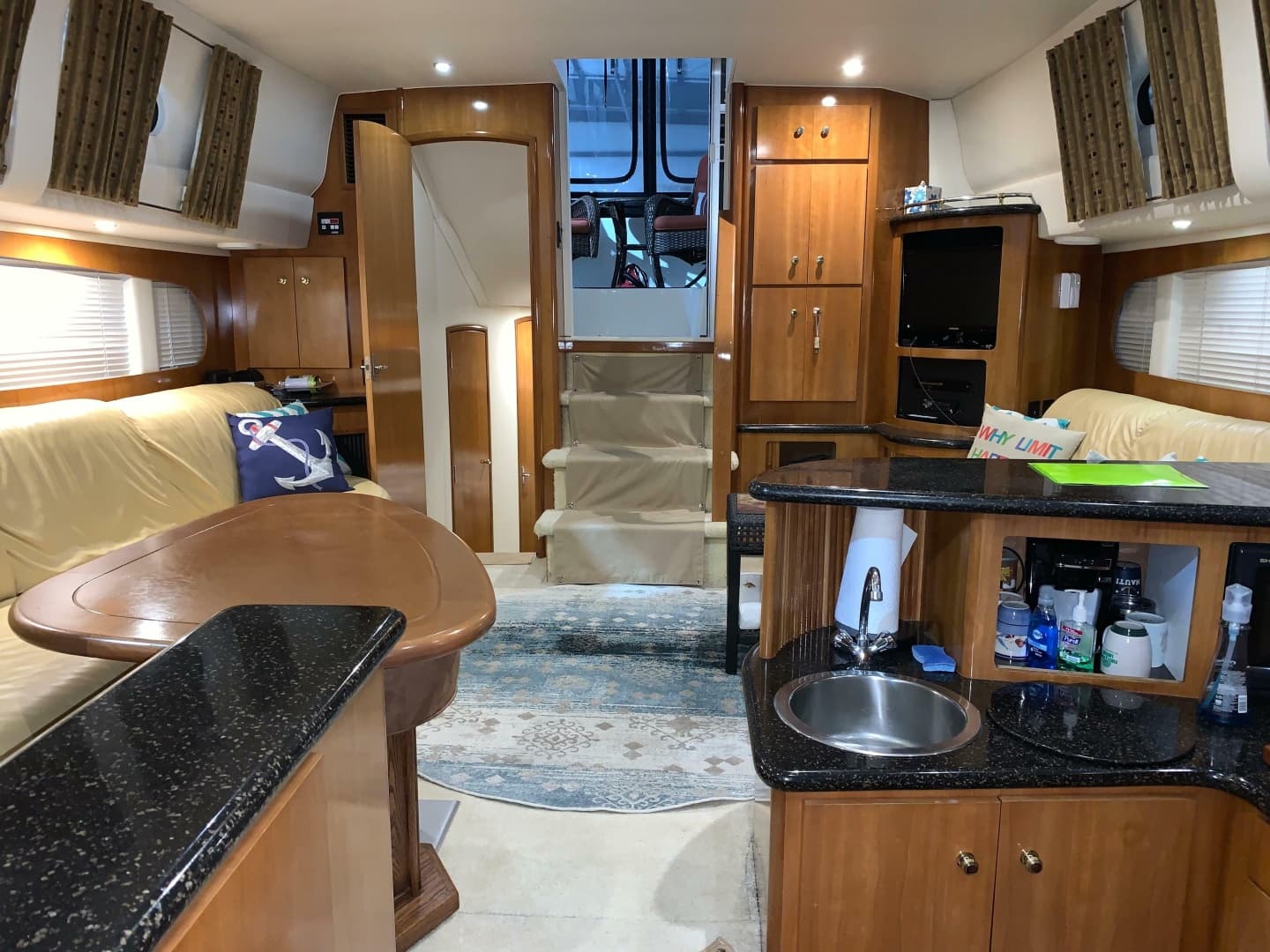 2001 Carver 396 Motor Yacht
