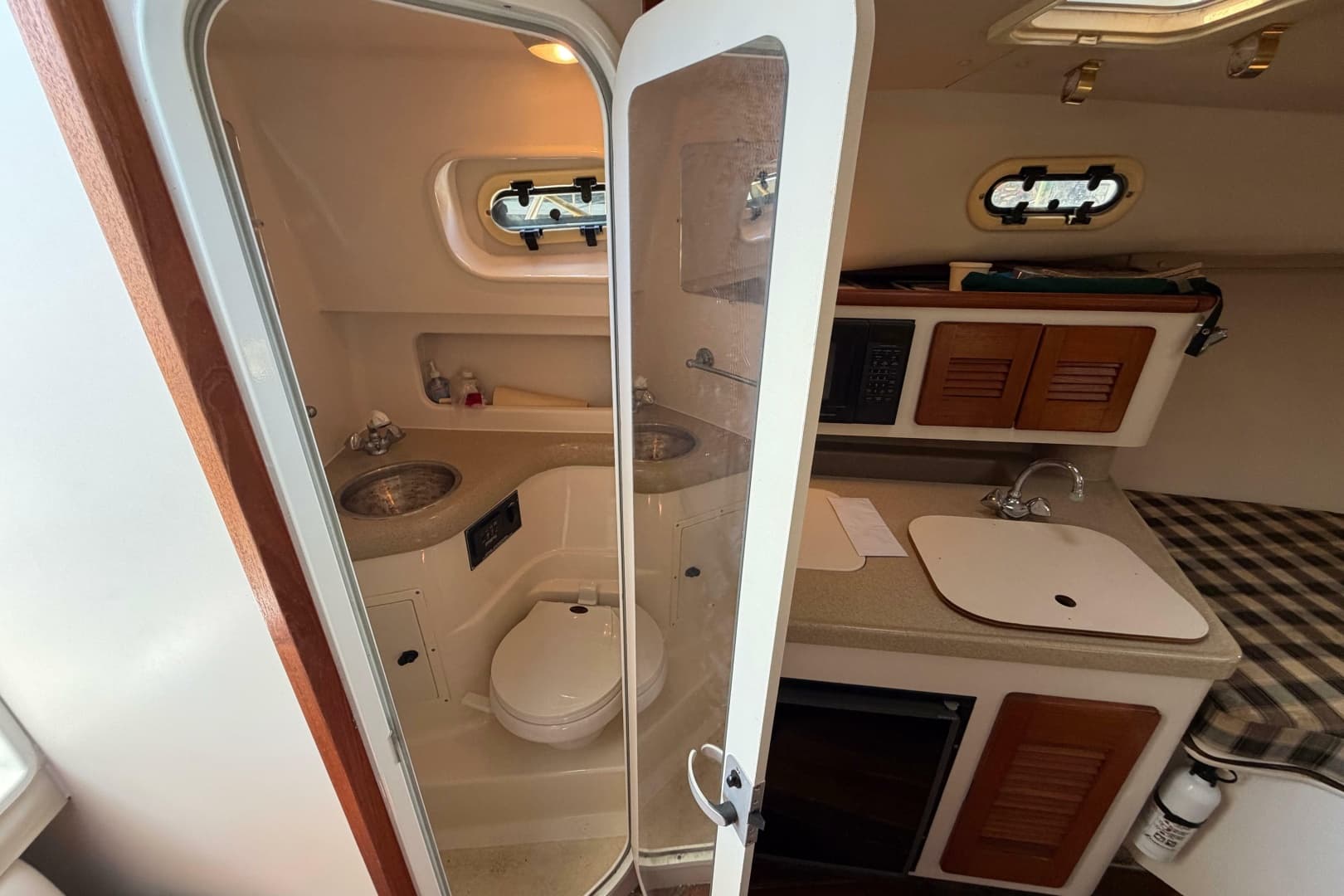 2001 Pursuit 3000 Express