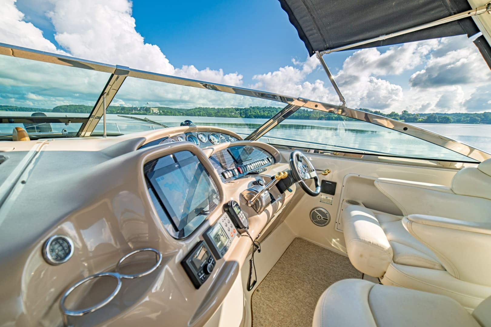 2001 Sea Ray 380 Sundancer