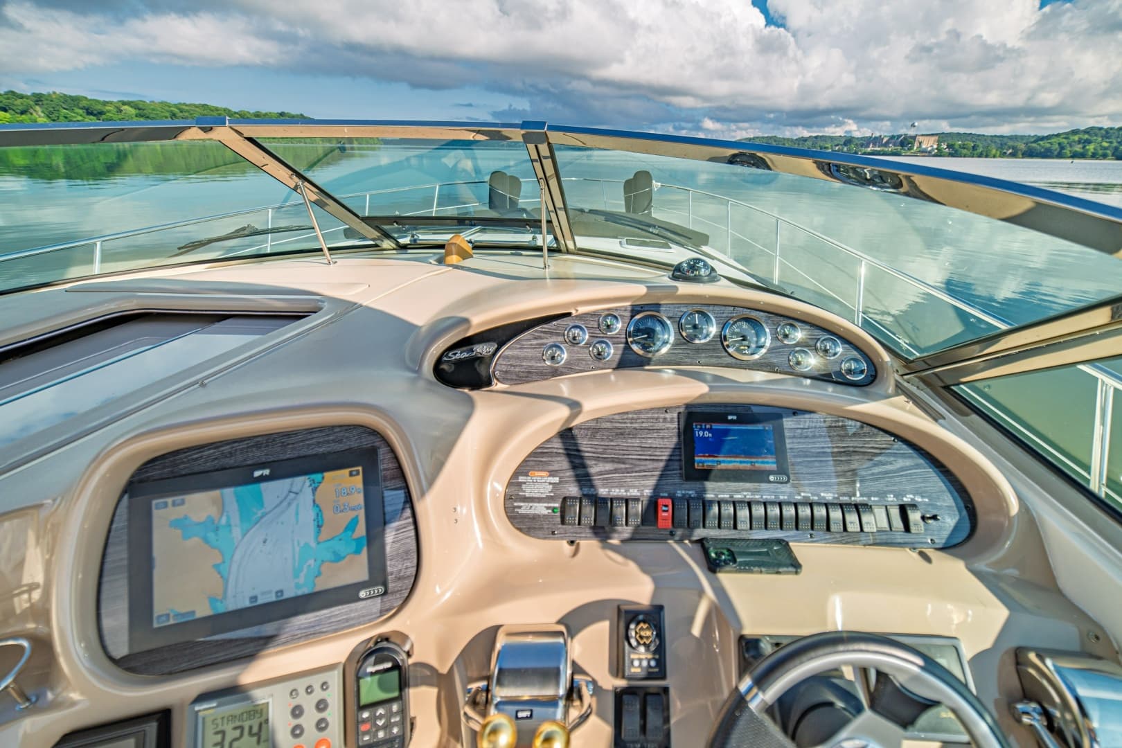 2001 Sea Ray 380 Sundancer
