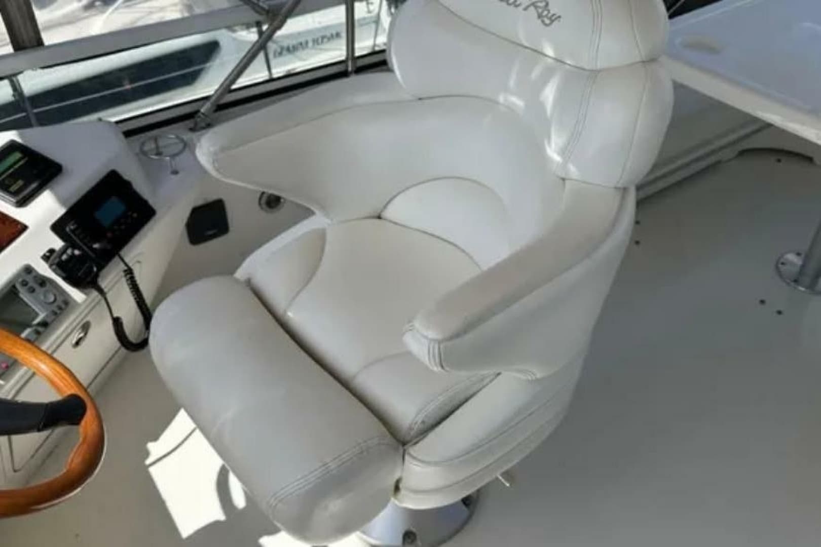 2001 Sea Ray 400 Sedan Bridge