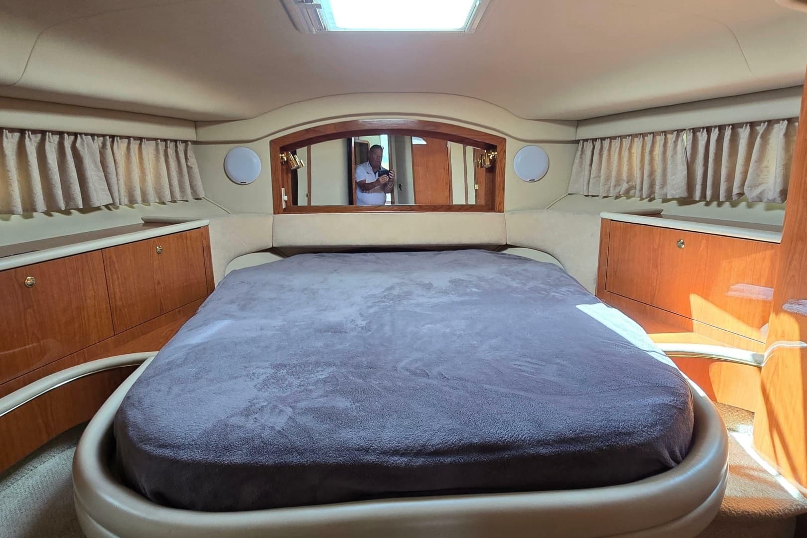 2001 Sea Ray 400 Sedan Bridge