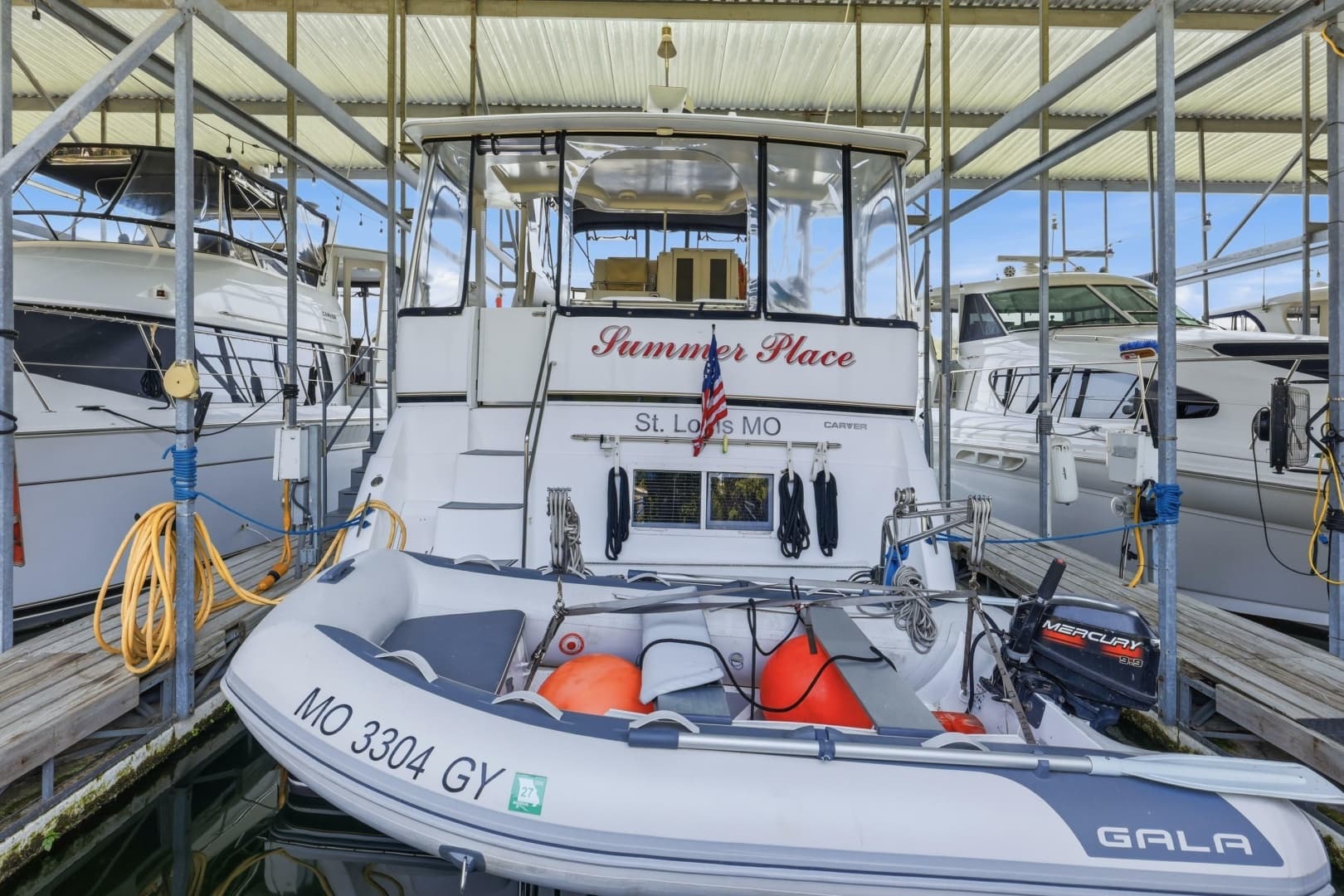 2000 Carver 406 Aft Cabin Motor Yacht