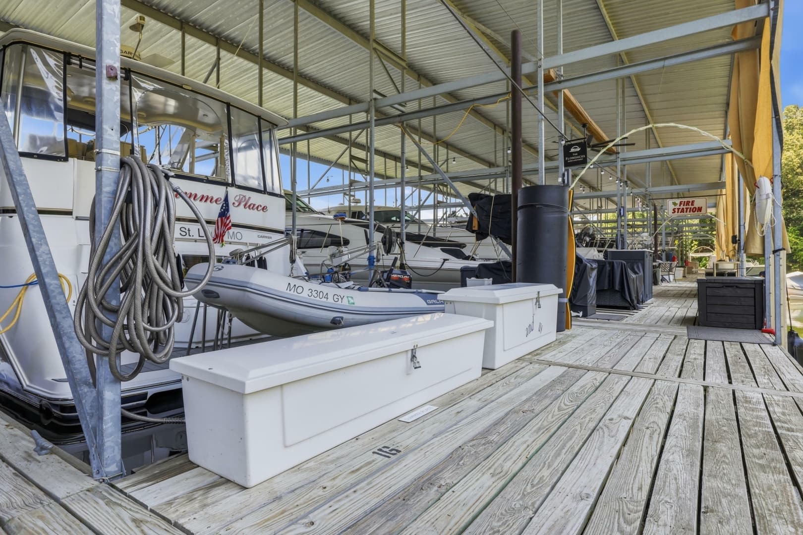 2000 Carver 406 Aft Cabin Motor Yacht