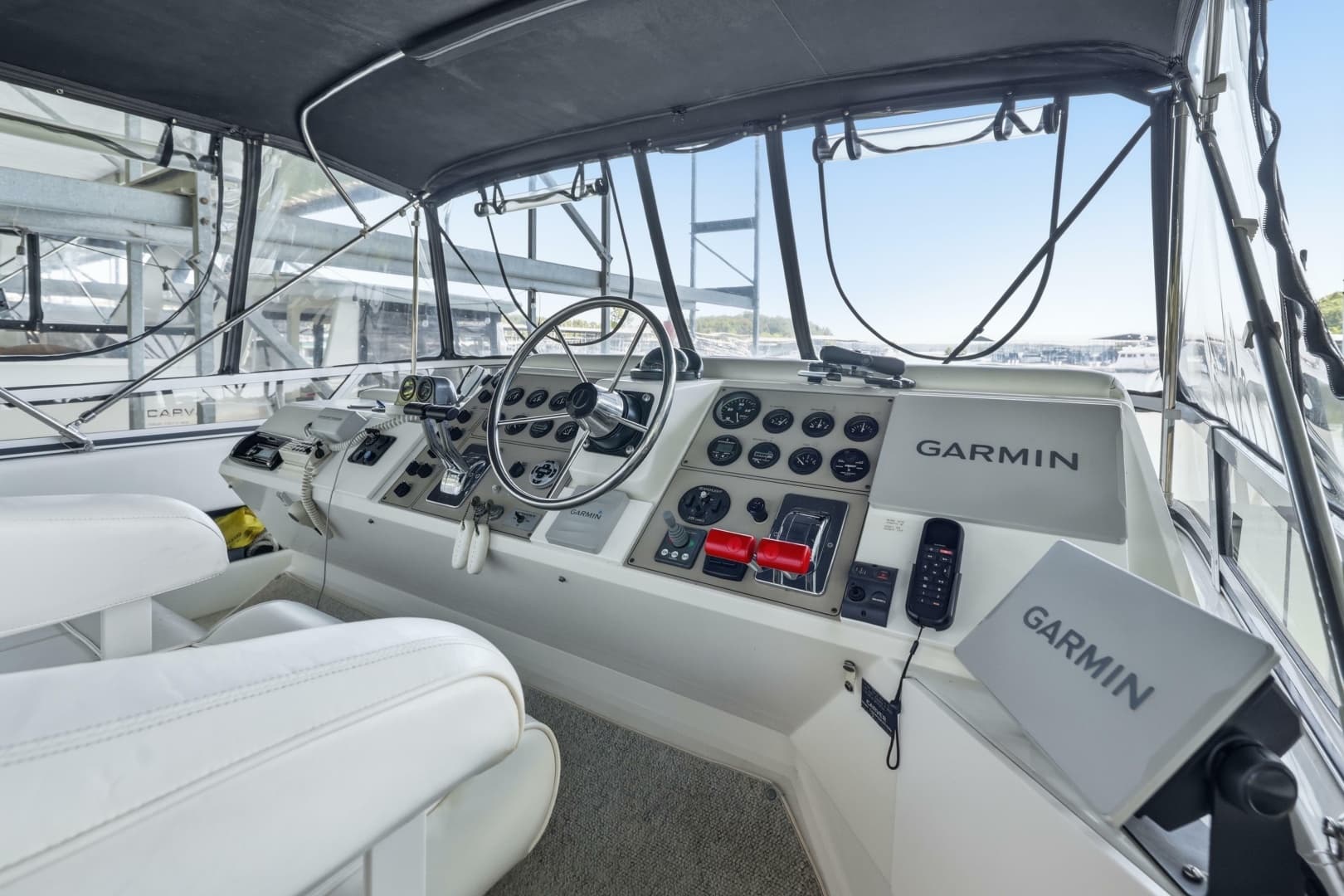 2000 Carver 406 Aft Cabin Motor Yacht