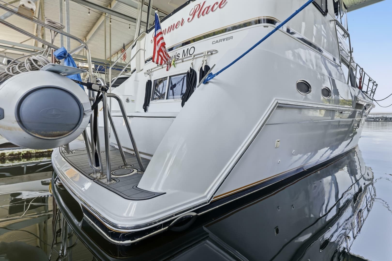 2000 Carver 406 Aft Cabin Motor Yacht