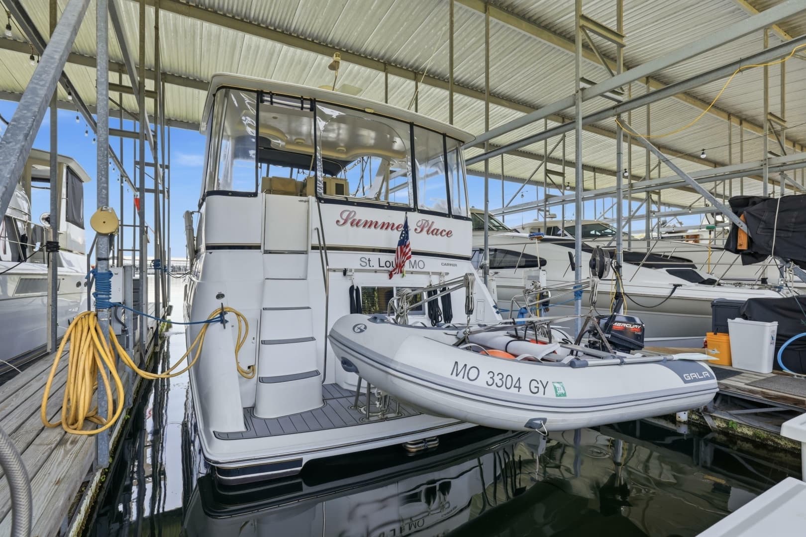2000 Carver 406 Aft Cabin Motor Yacht