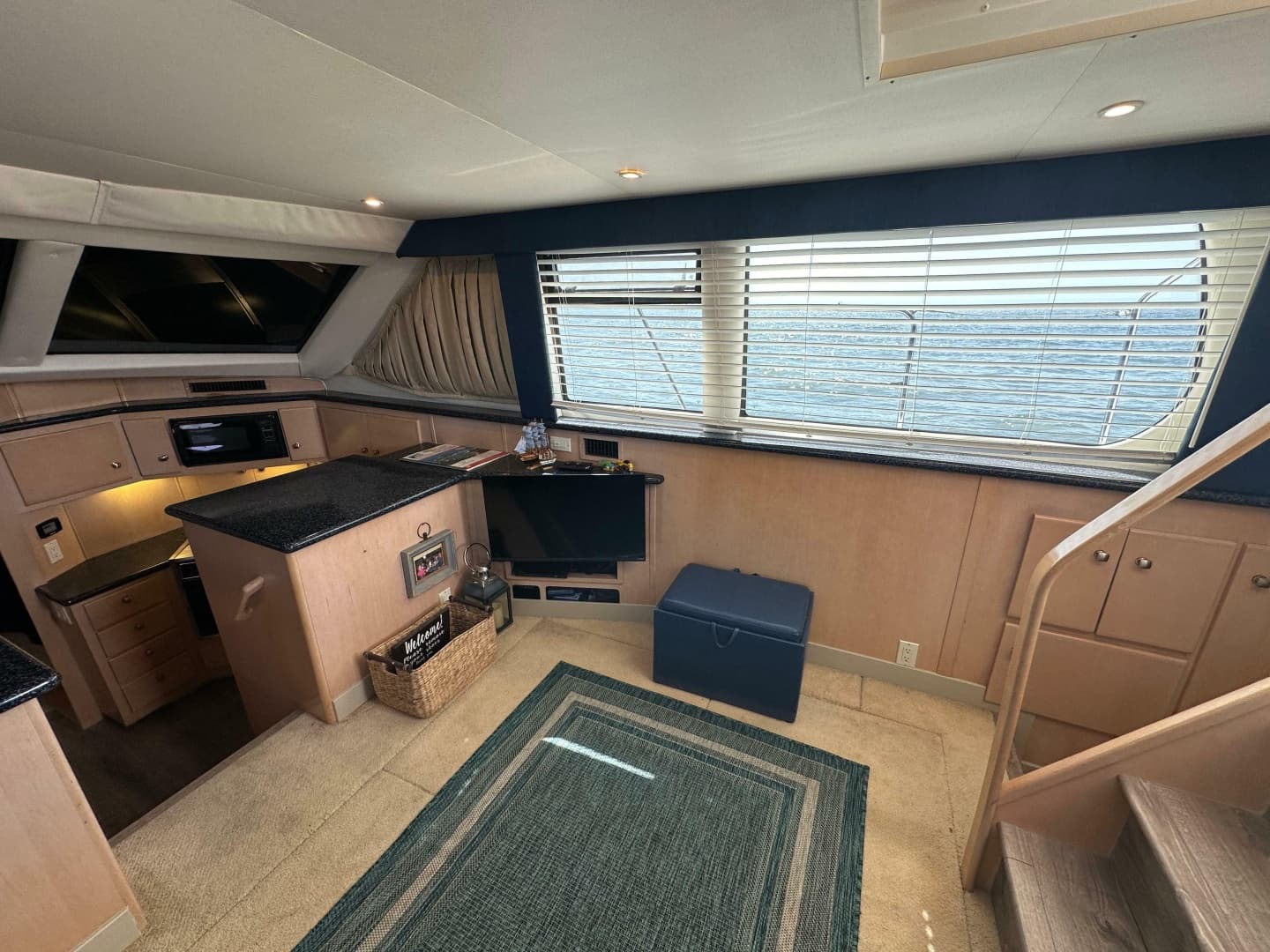 2000 Carver 406 Aft Cabin Motor Yacht