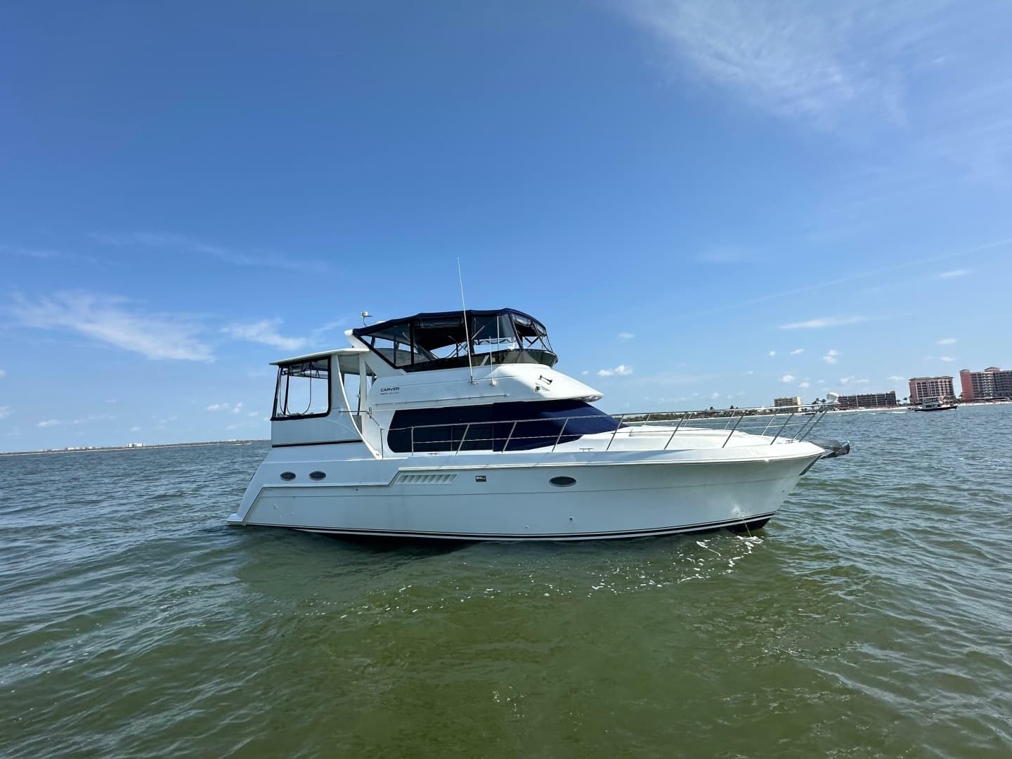 2000 Carver 406 Motor Yacht
