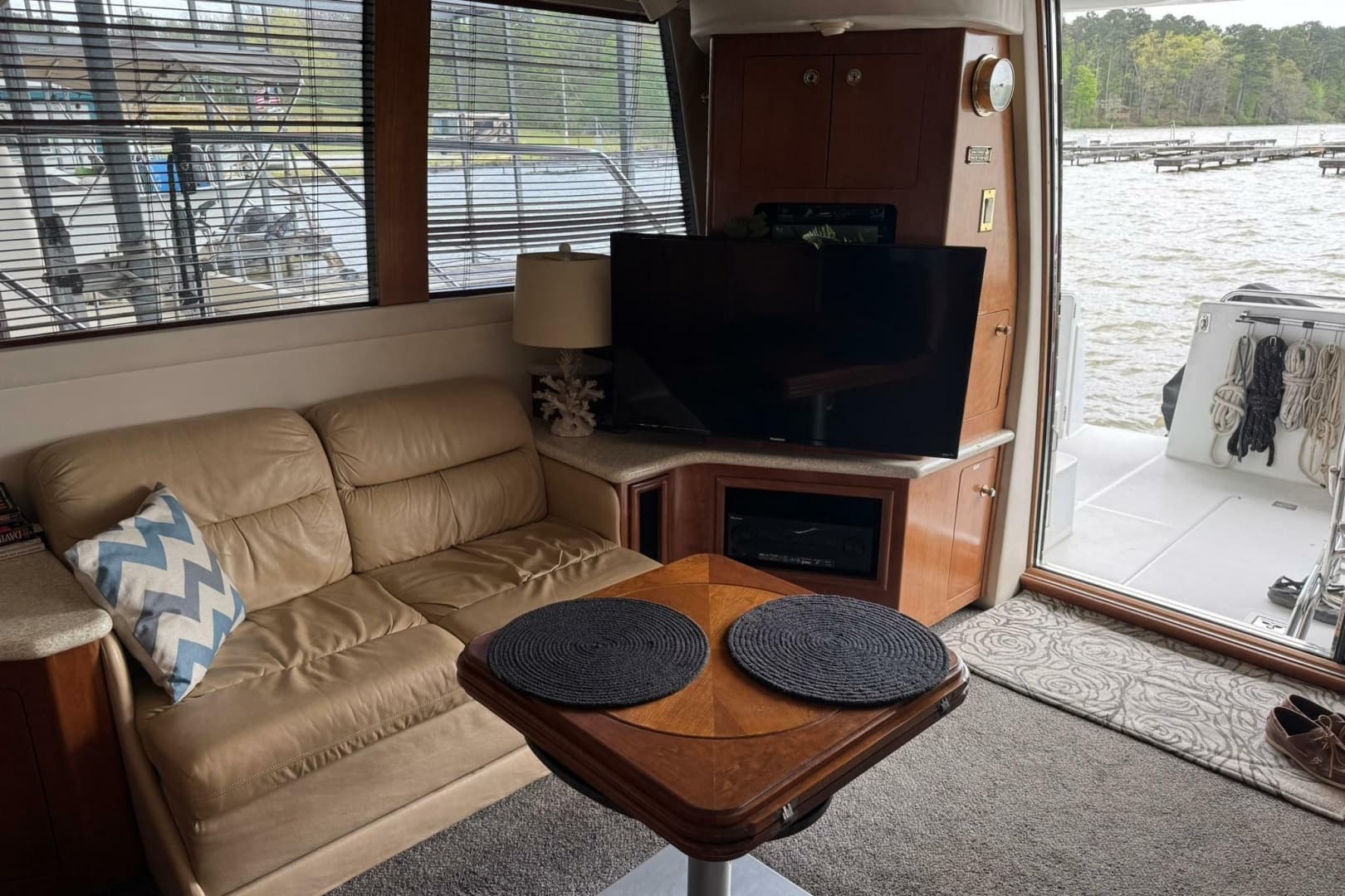 1999 Carver 450 Voyager Pilothouse