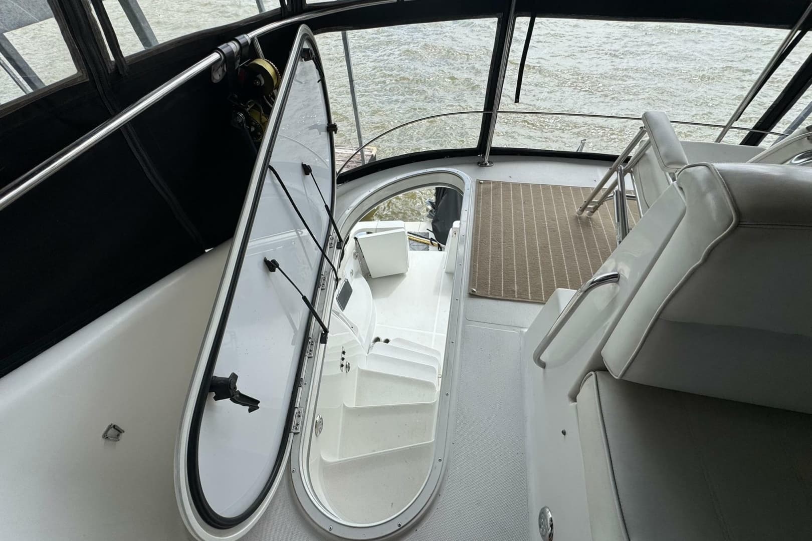 1999 Carver 450 Voyager Pilothouse