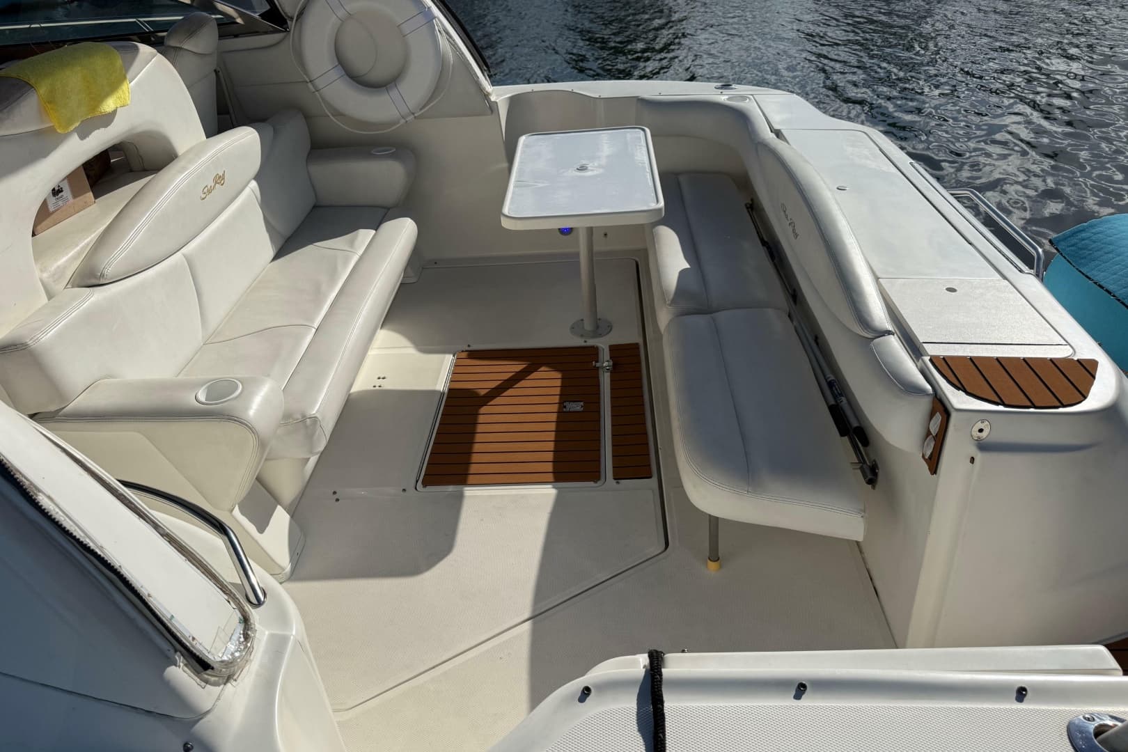 1999 Sea Ray 410 Express Cruiser