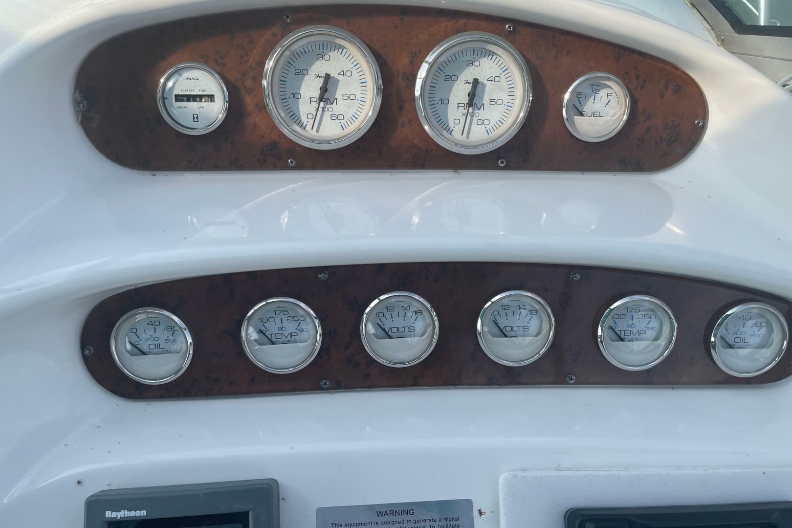 1999 Silverton 360 Express