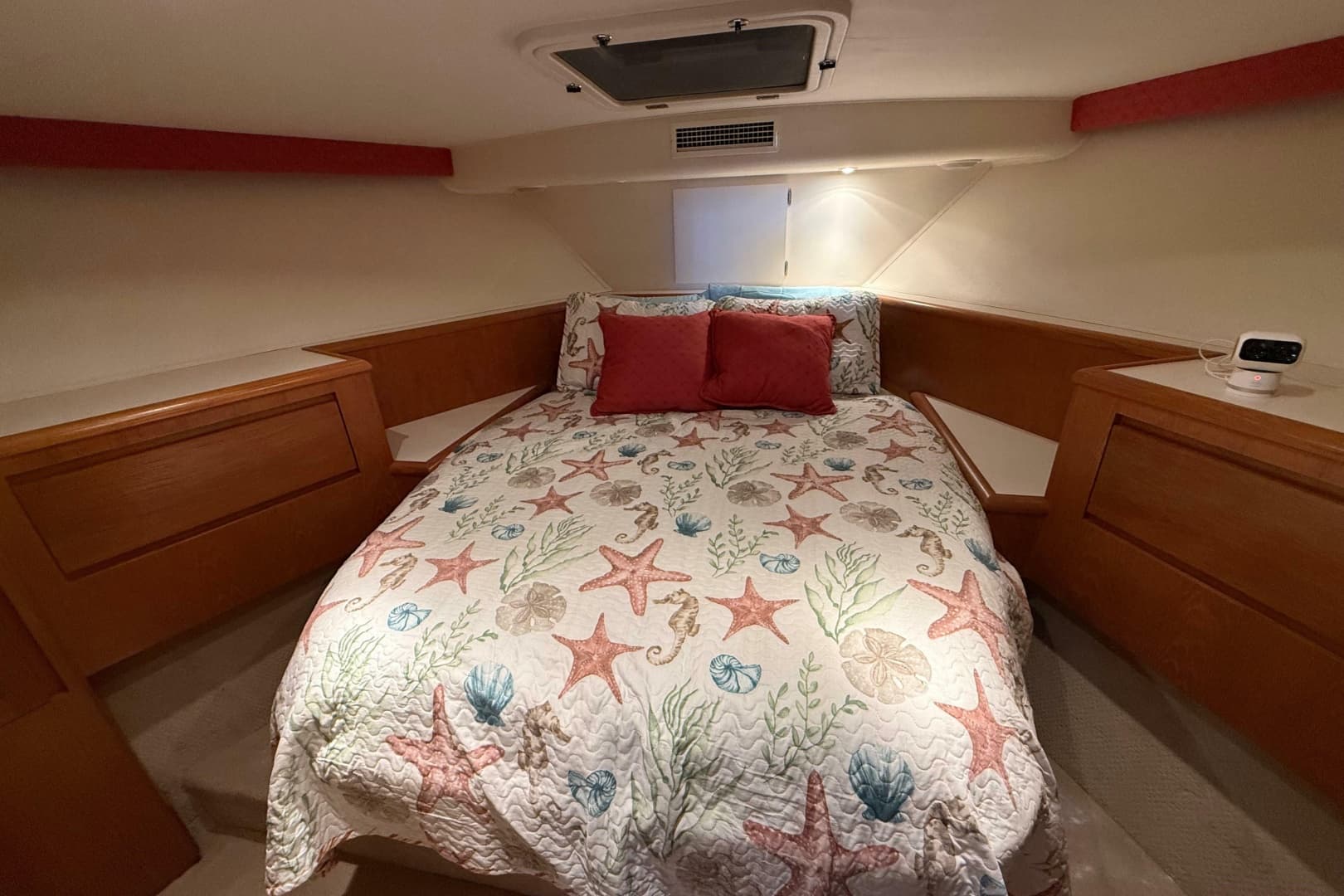 1998 Hatteras 52 Sport Deck Motor Yacht