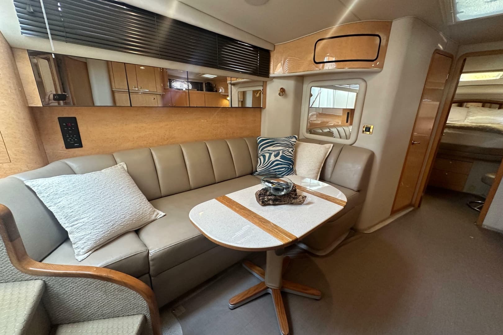 1998 Sea Ray 450 Sundancer