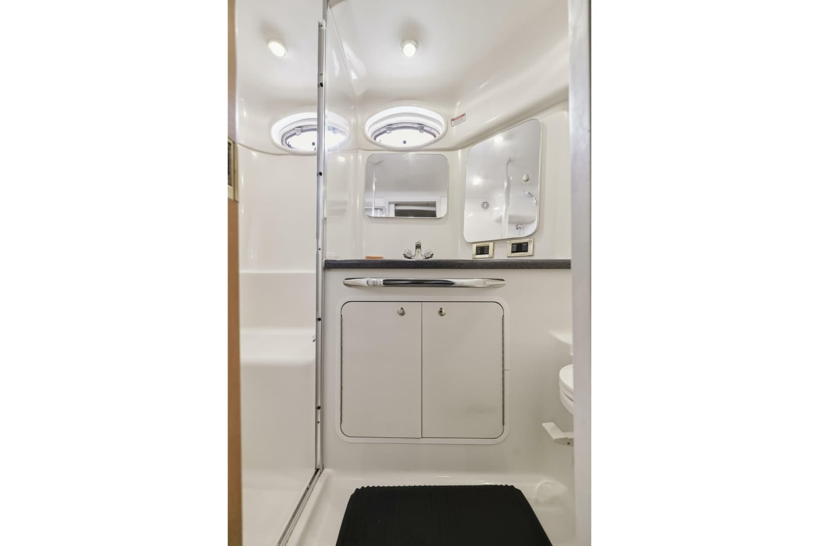 1997 Sea Ray 370 Aft Cabin