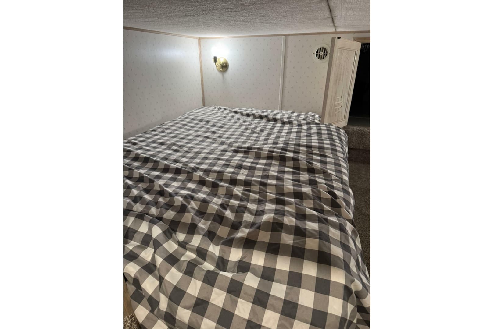 1996 Gibson 50 Cabin Yacht