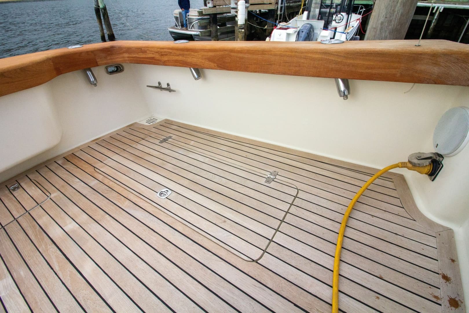 1996 Tides 27