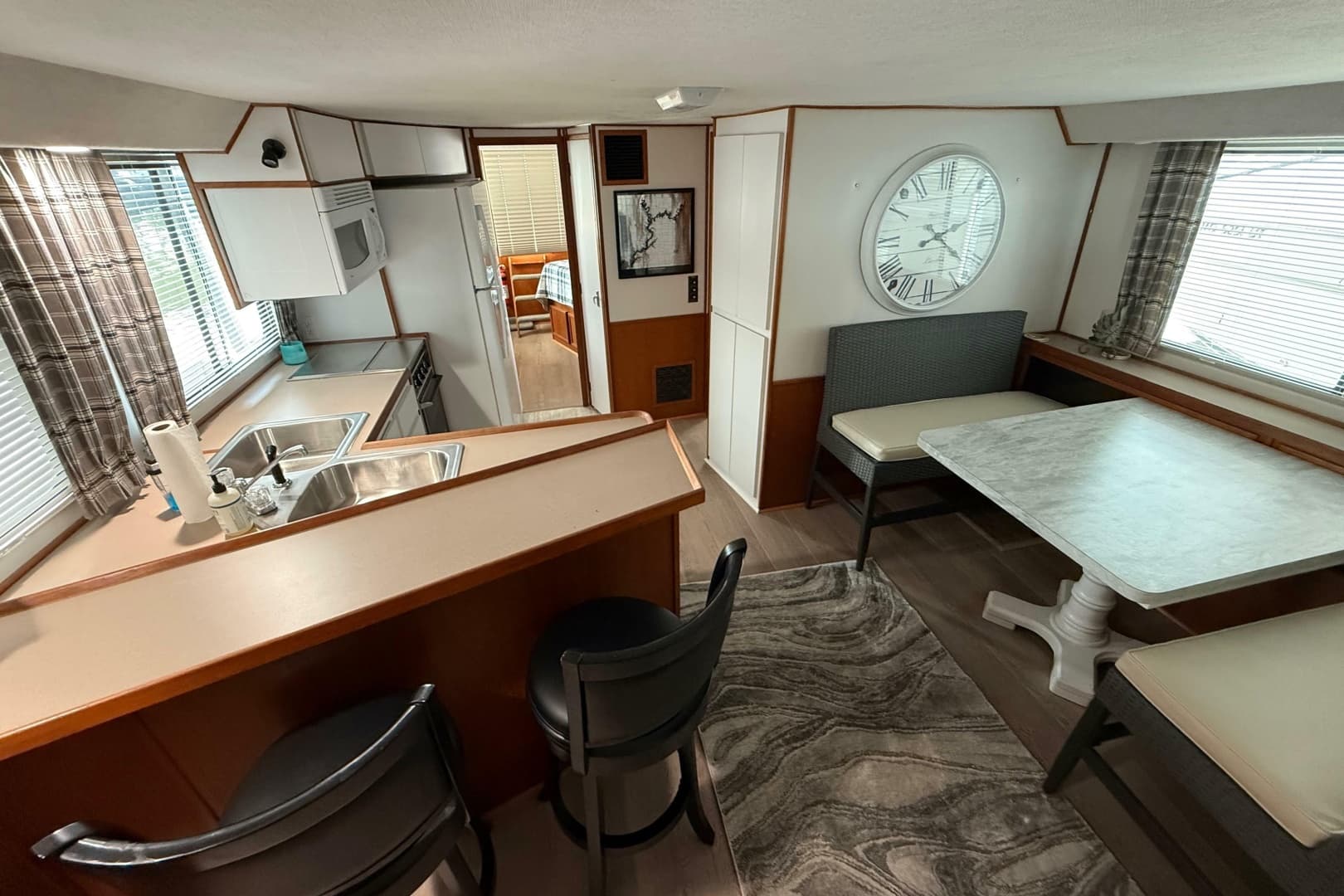 1995 Harbor Master 52 Wide Body