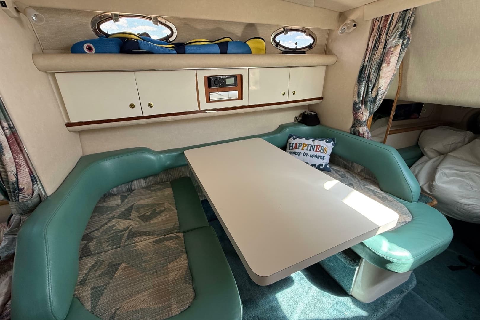 1995 Sea Ray Sundancer 330