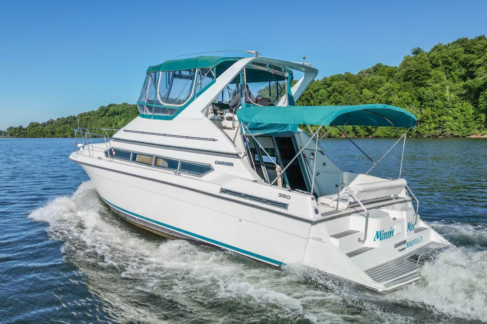 1994 Carver 380 Santego